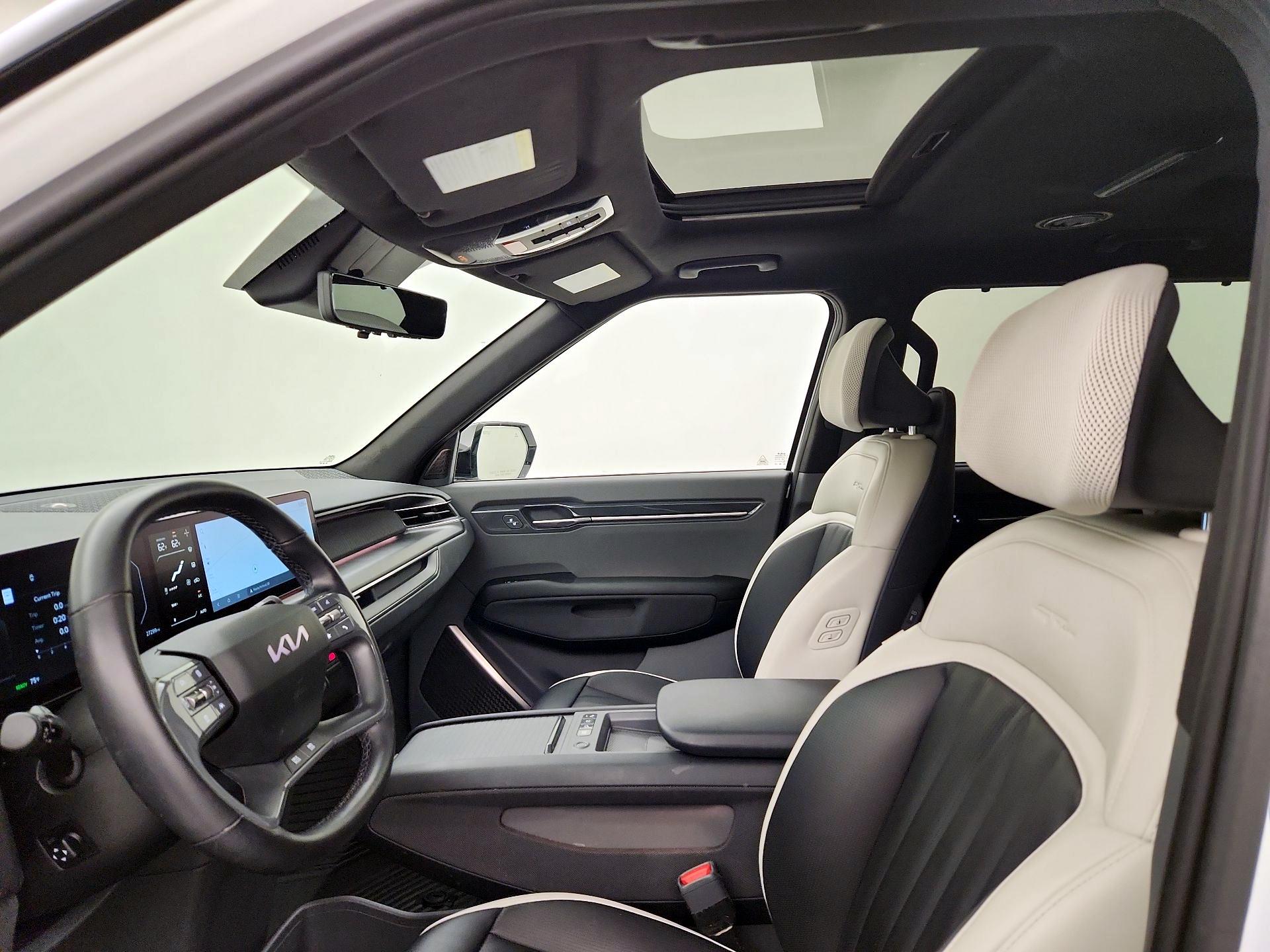 Thumbnail: 2024 Kia EV9 - 20