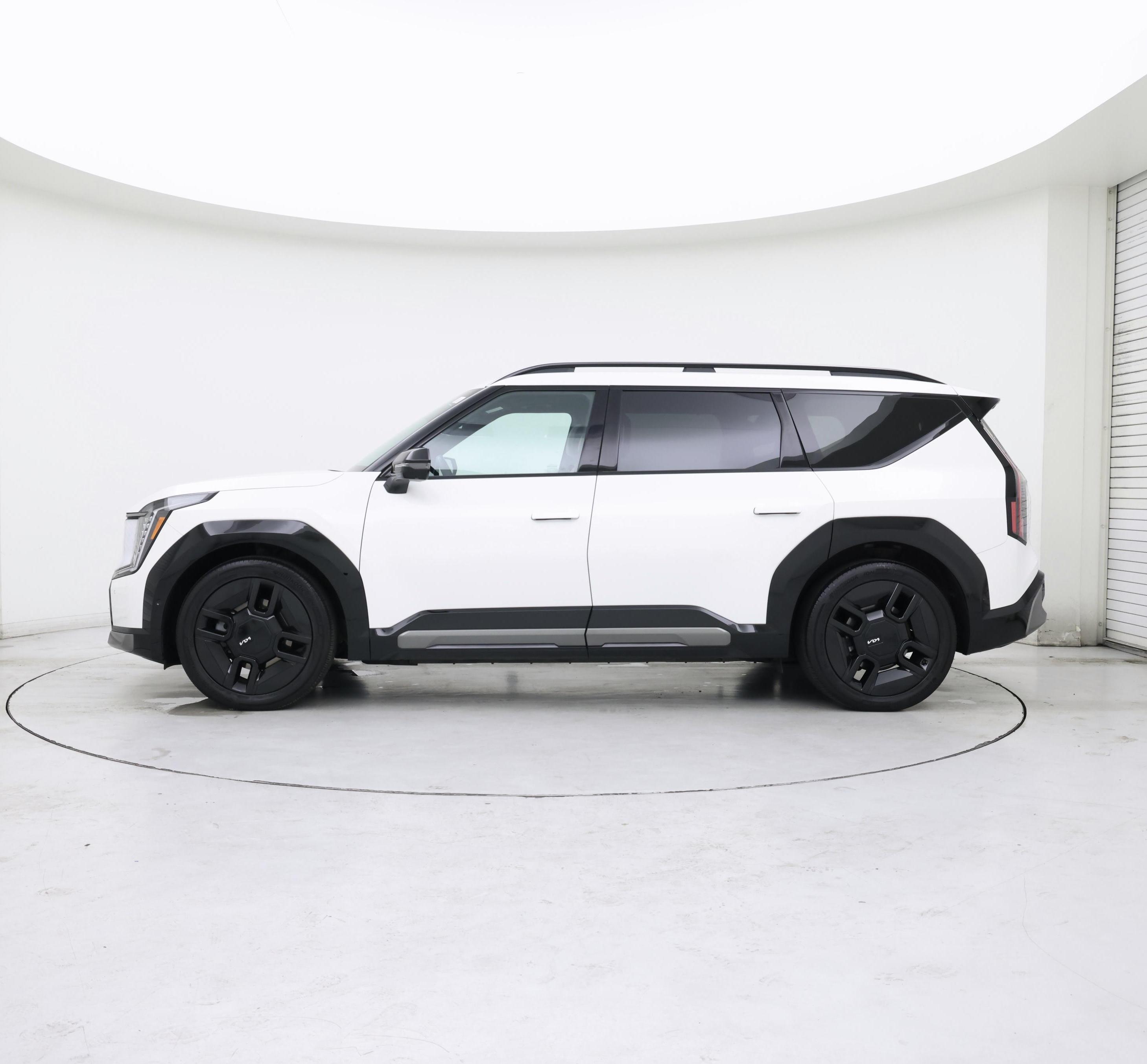 Thumbnail: 2024 Kia EV9 - 3