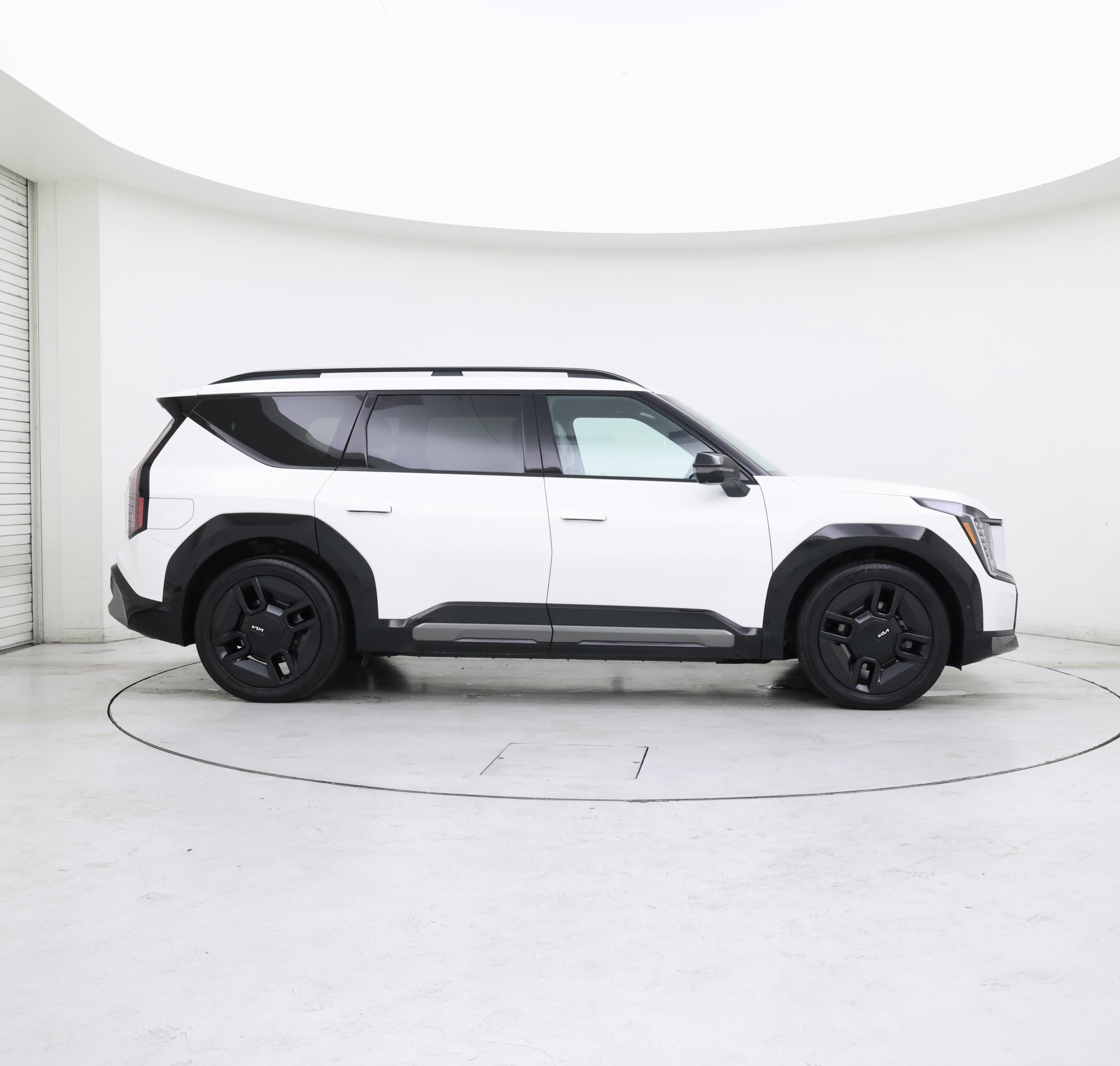Thumbnail: 2024 Kia EV9 - 7