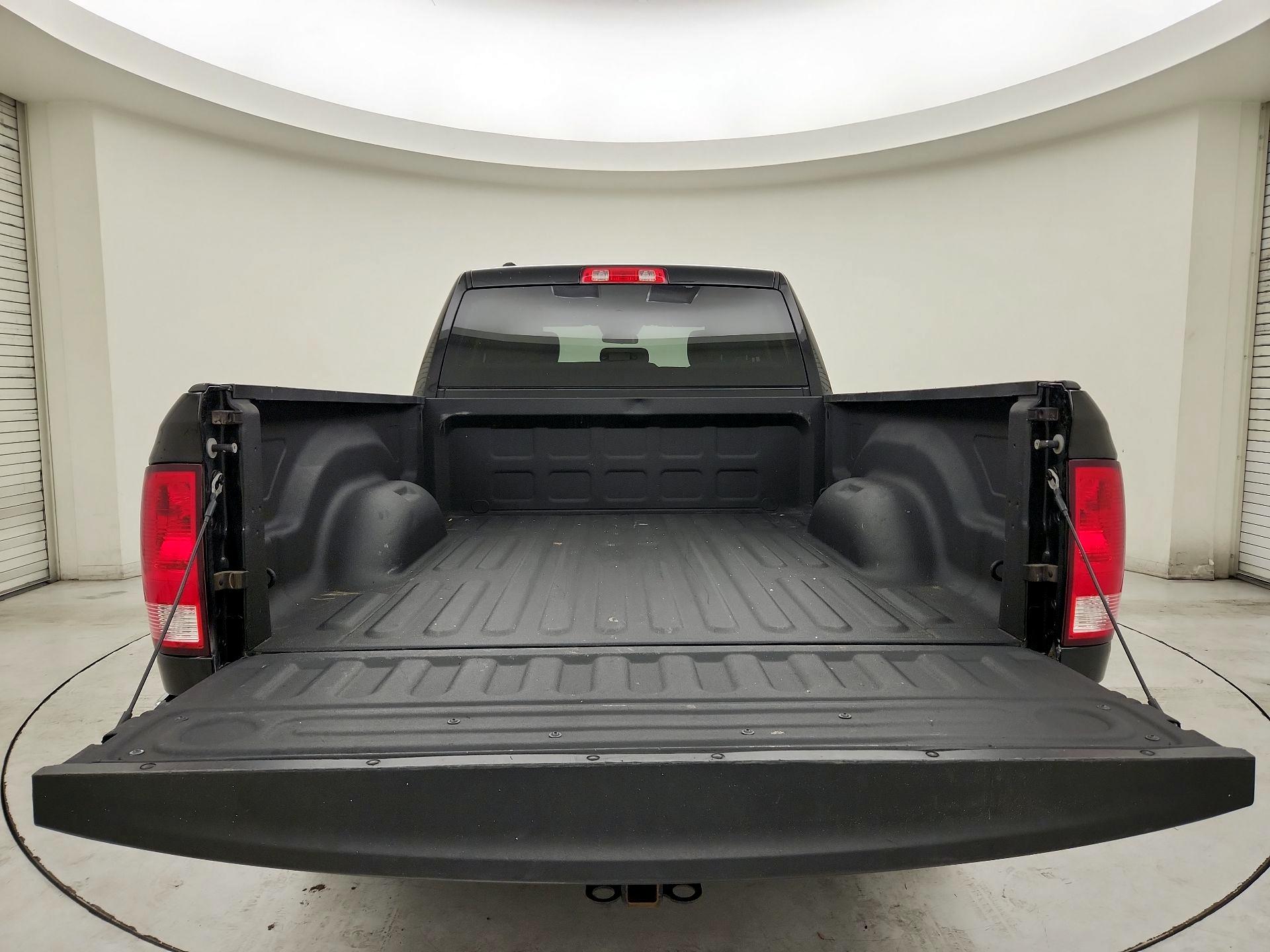 Thumbnail: 2019 RAM 1500 Classic - 20