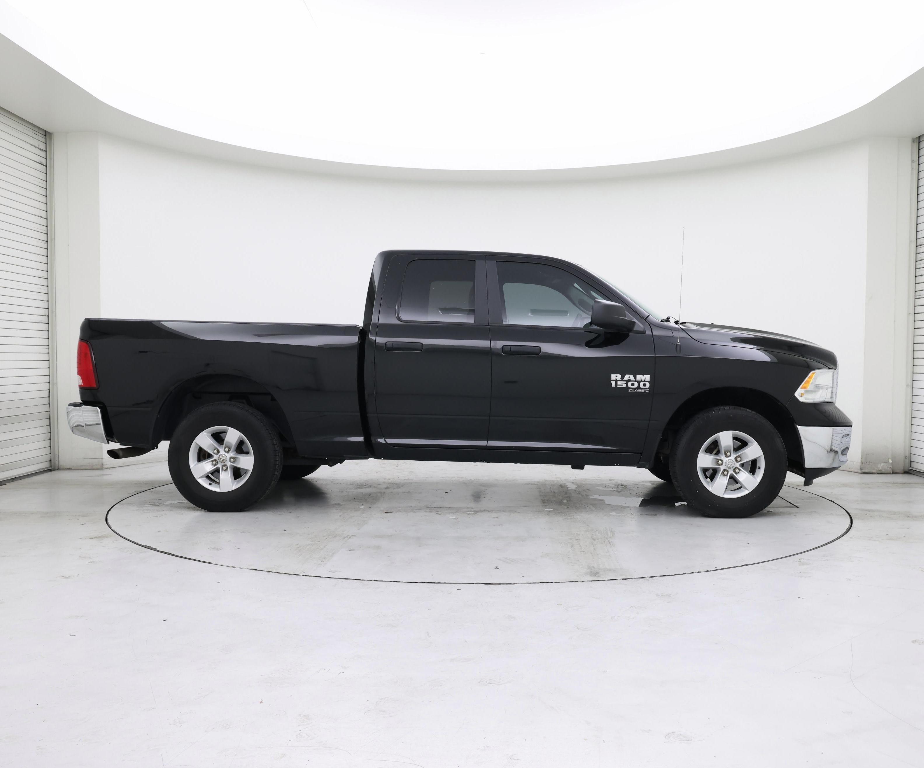 Thumbnail: 2019 RAM 1500 Classic - 7