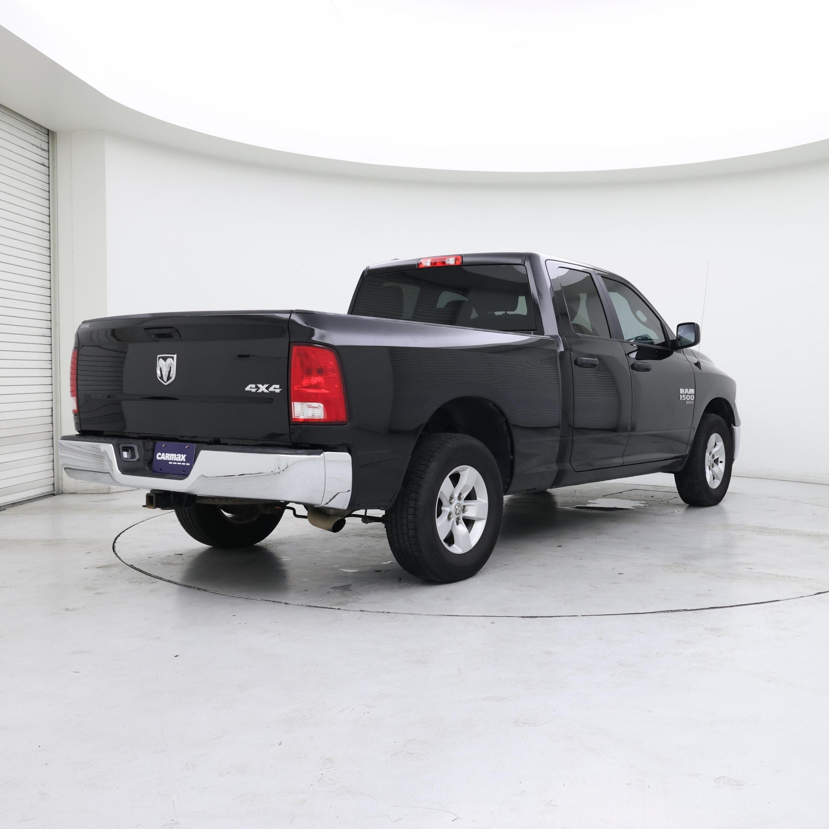 Thumbnail: 2019 RAM 1500 Classic - 8
