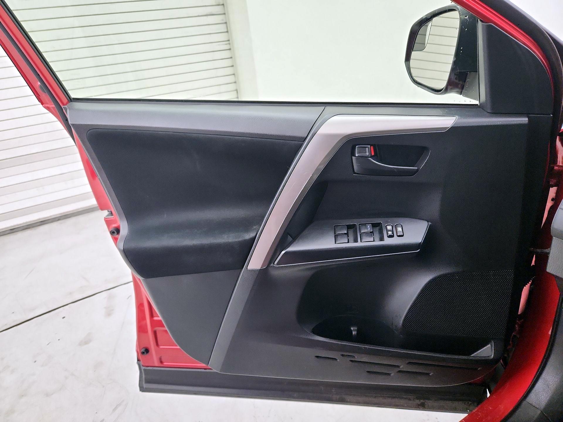 Thumbnail: 2017 Toyota RAV4 - 12