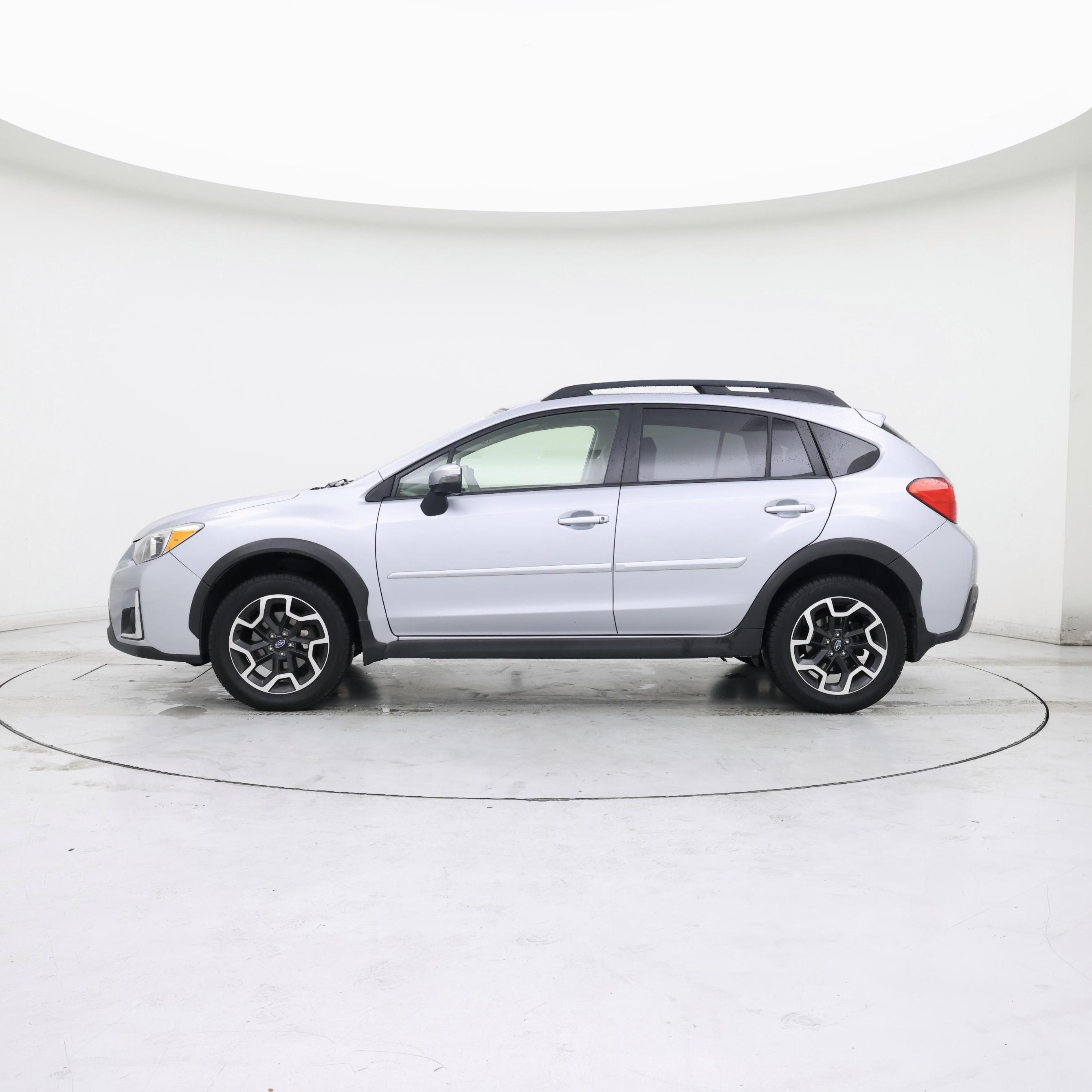 Thumbnail: 2016 Subaru XV Crosstrek - 3