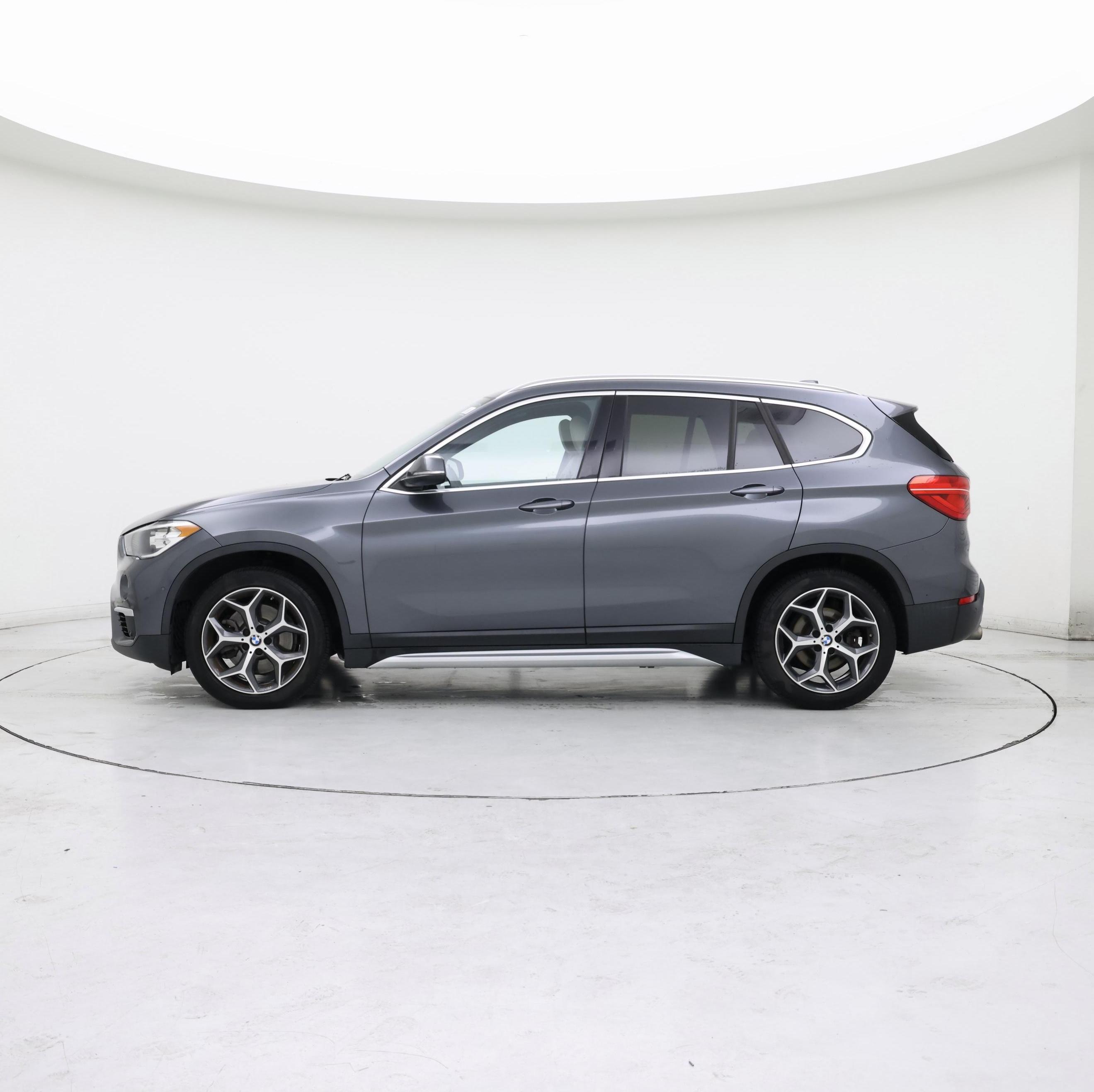 Thumbnail: 2018 BMW X1 - 3