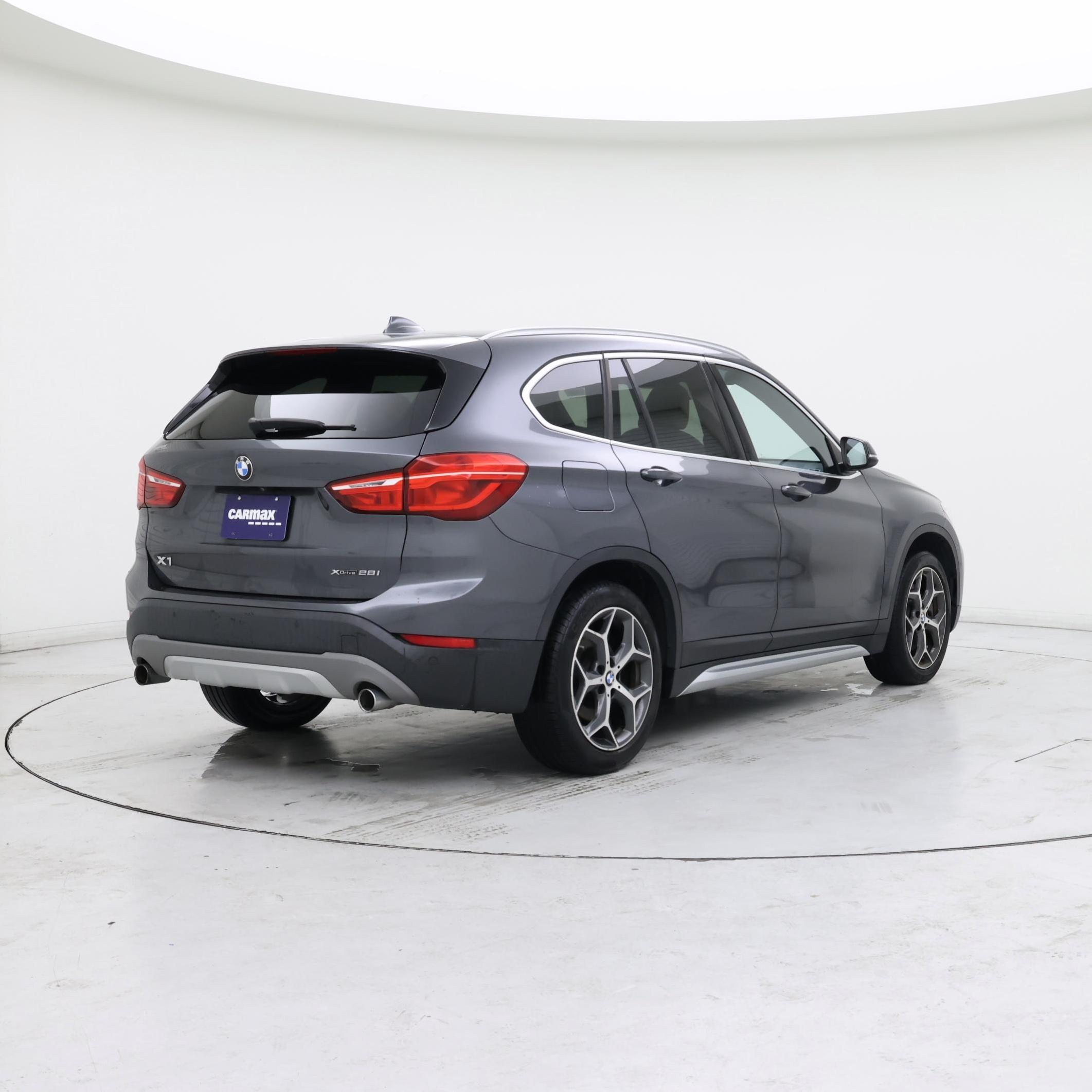 Thumbnail: 2018 BMW X1 - 8