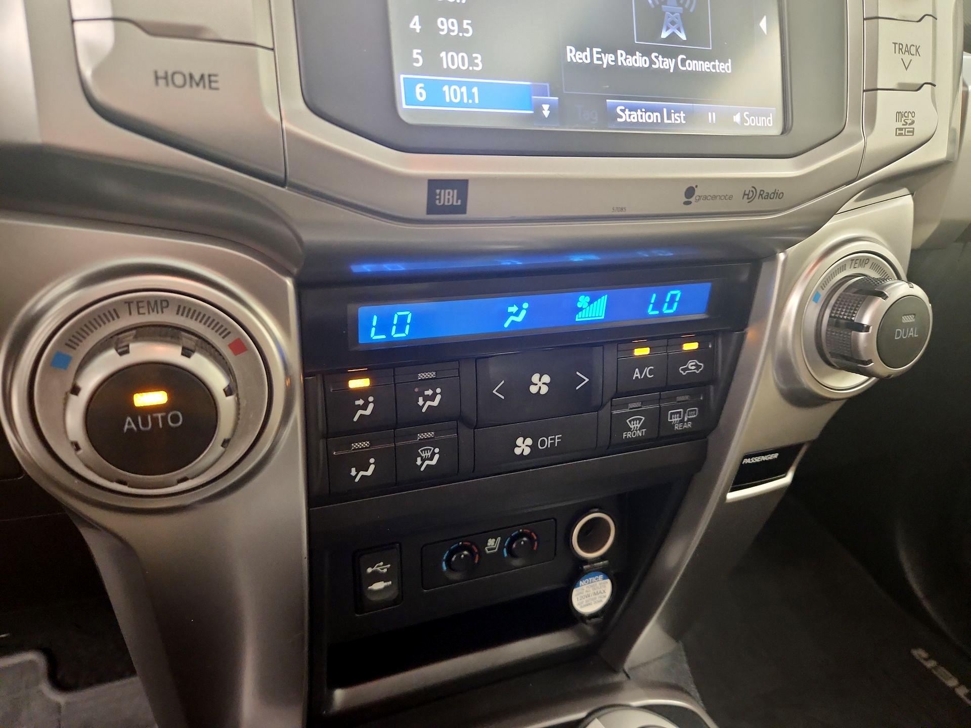 Thumbnail: 2015 Toyota 4Runner - 16