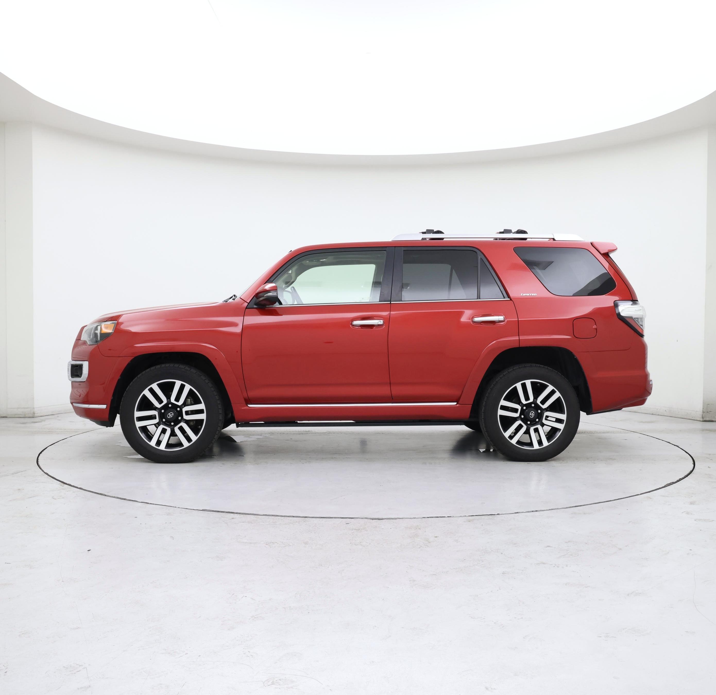 Thumbnail: 2015 Toyota 4Runner - 3