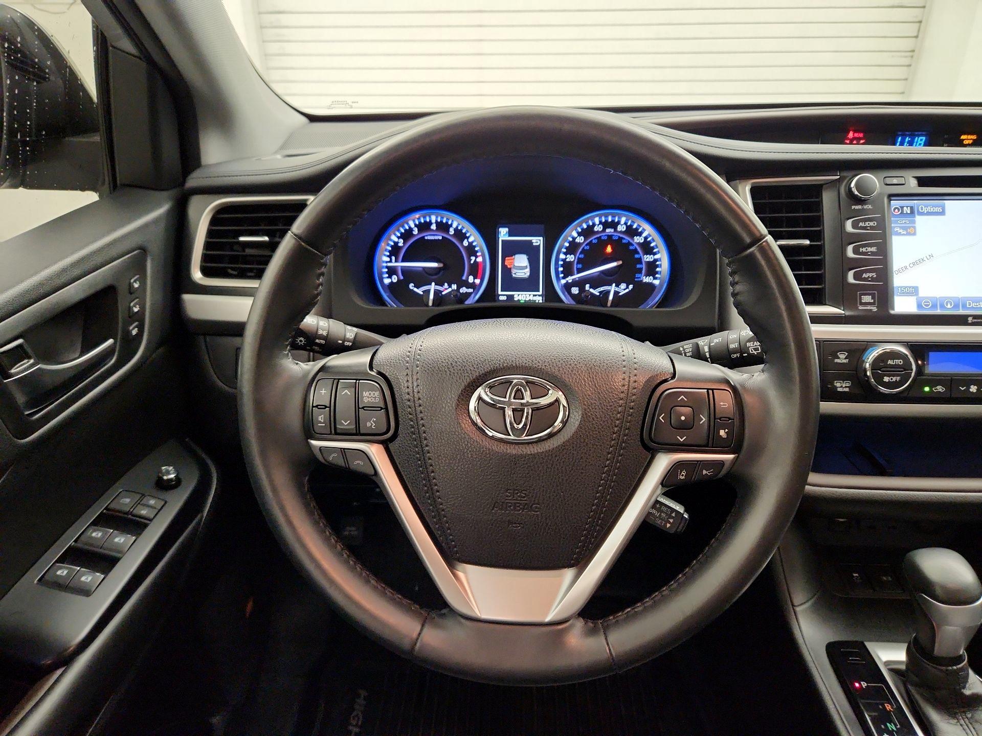 Thumbnail: 2019 Toyota Highlander - 10