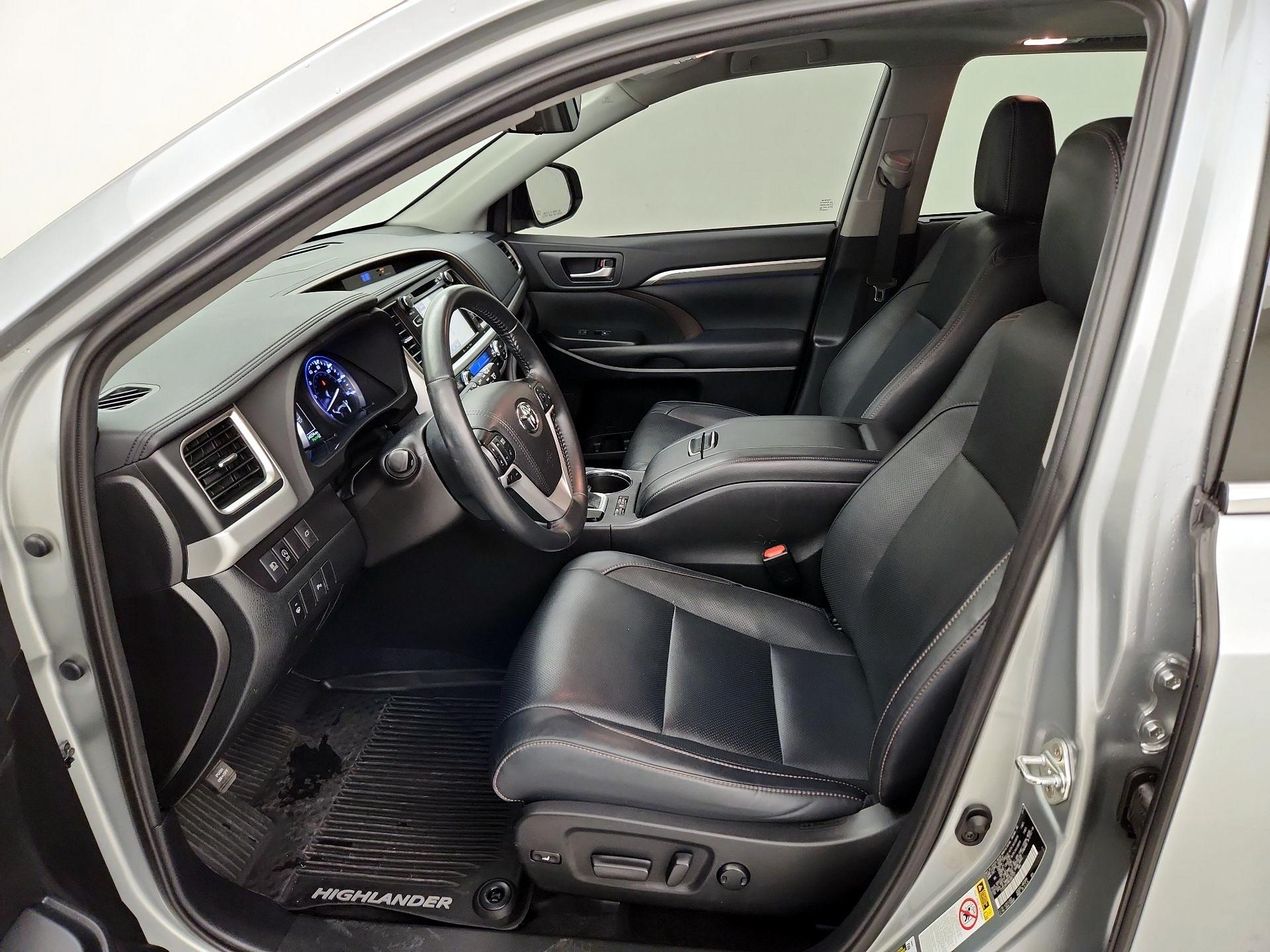 Thumbnail: 2019 Toyota Highlander - 11