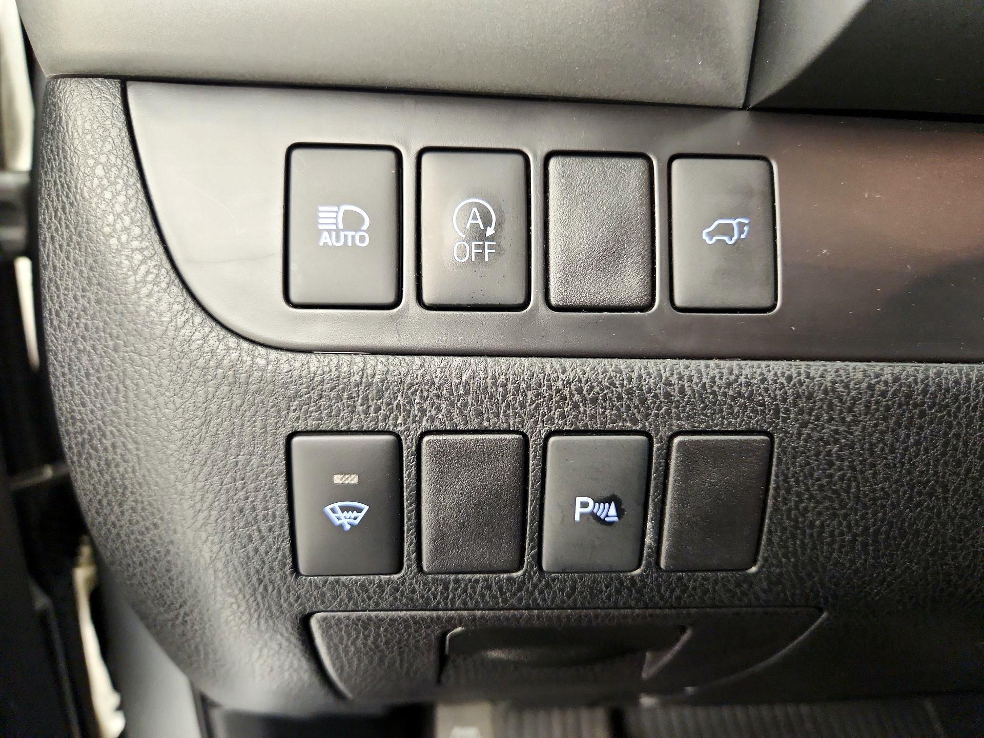 Thumbnail: 2019 Toyota Highlander - 13