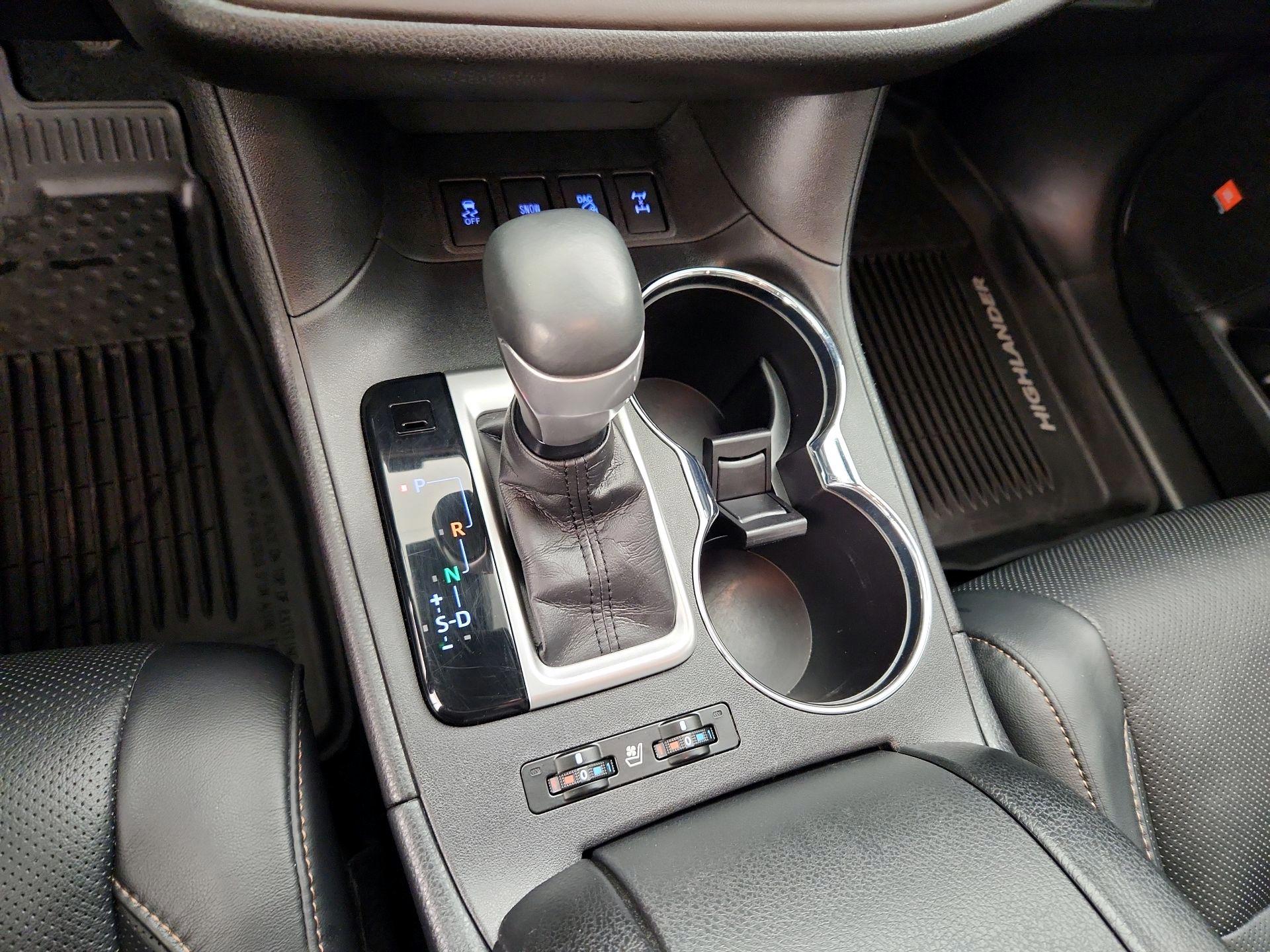 Thumbnail: 2019 Toyota Highlander - 18