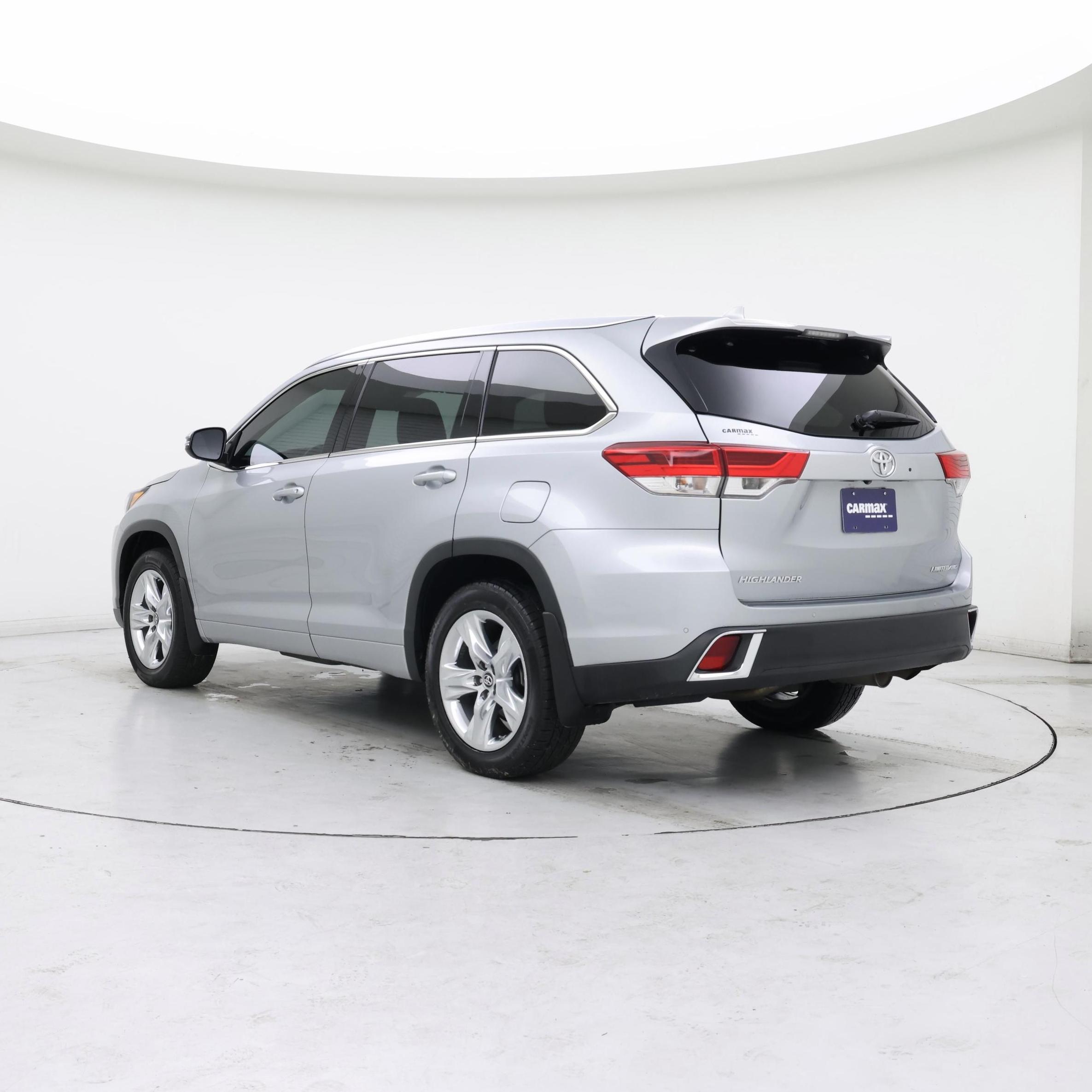 Thumbnail: 2019 Toyota Highlander - 2