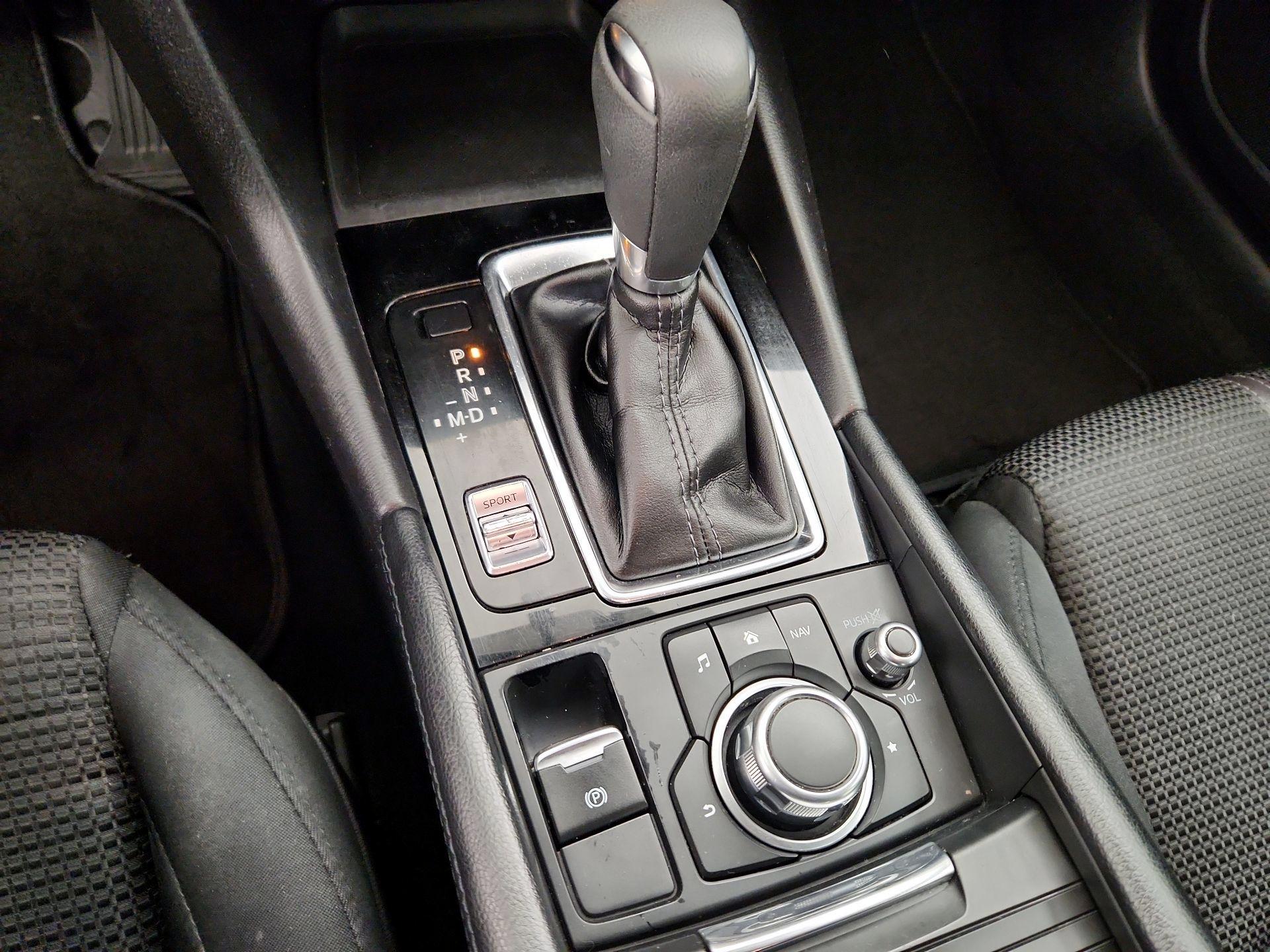 Thumbnail: 2017 Mazda Mazda3 - 17