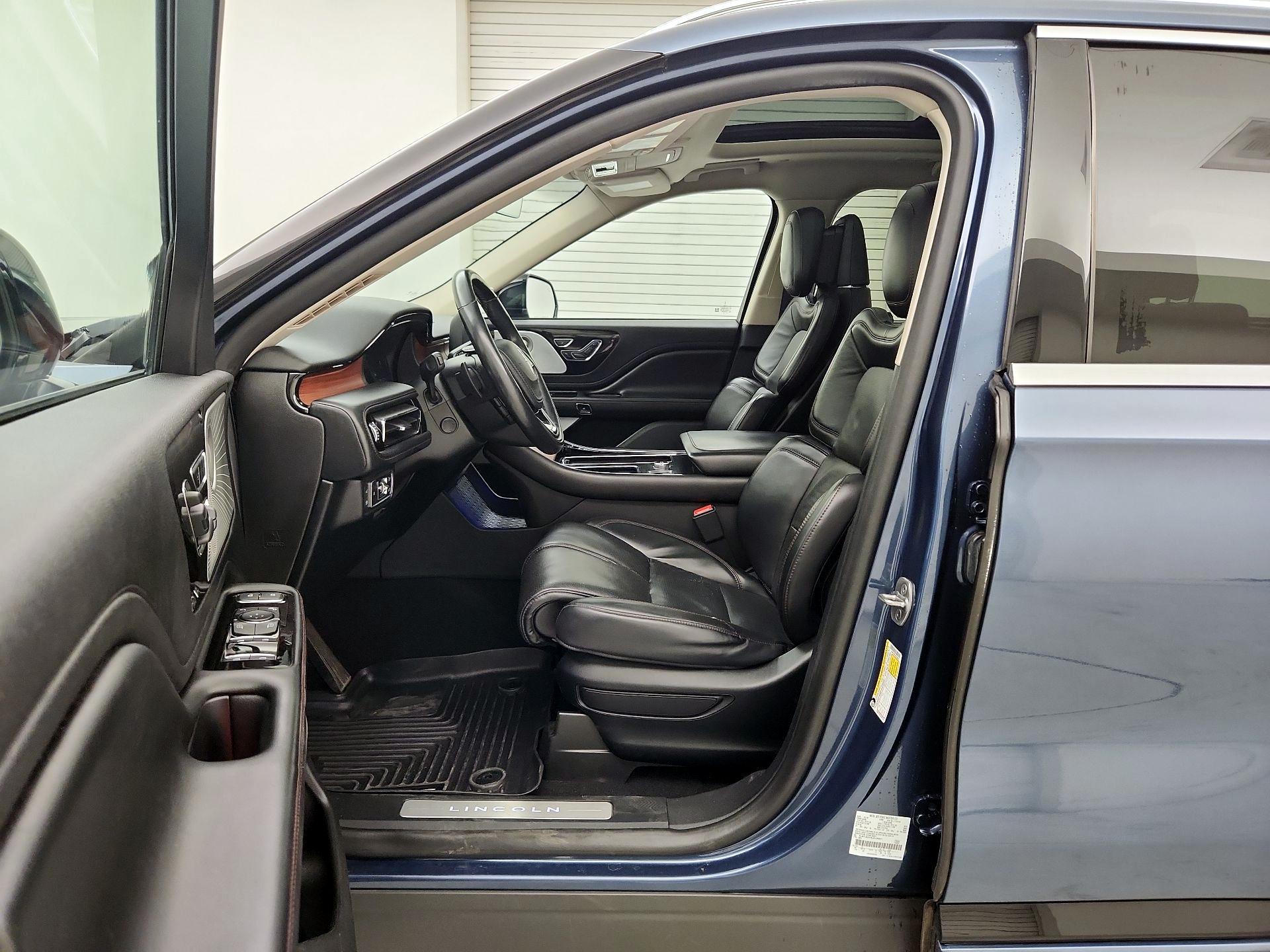 Thumbnail: 2020 Lincoln Aviator - 11