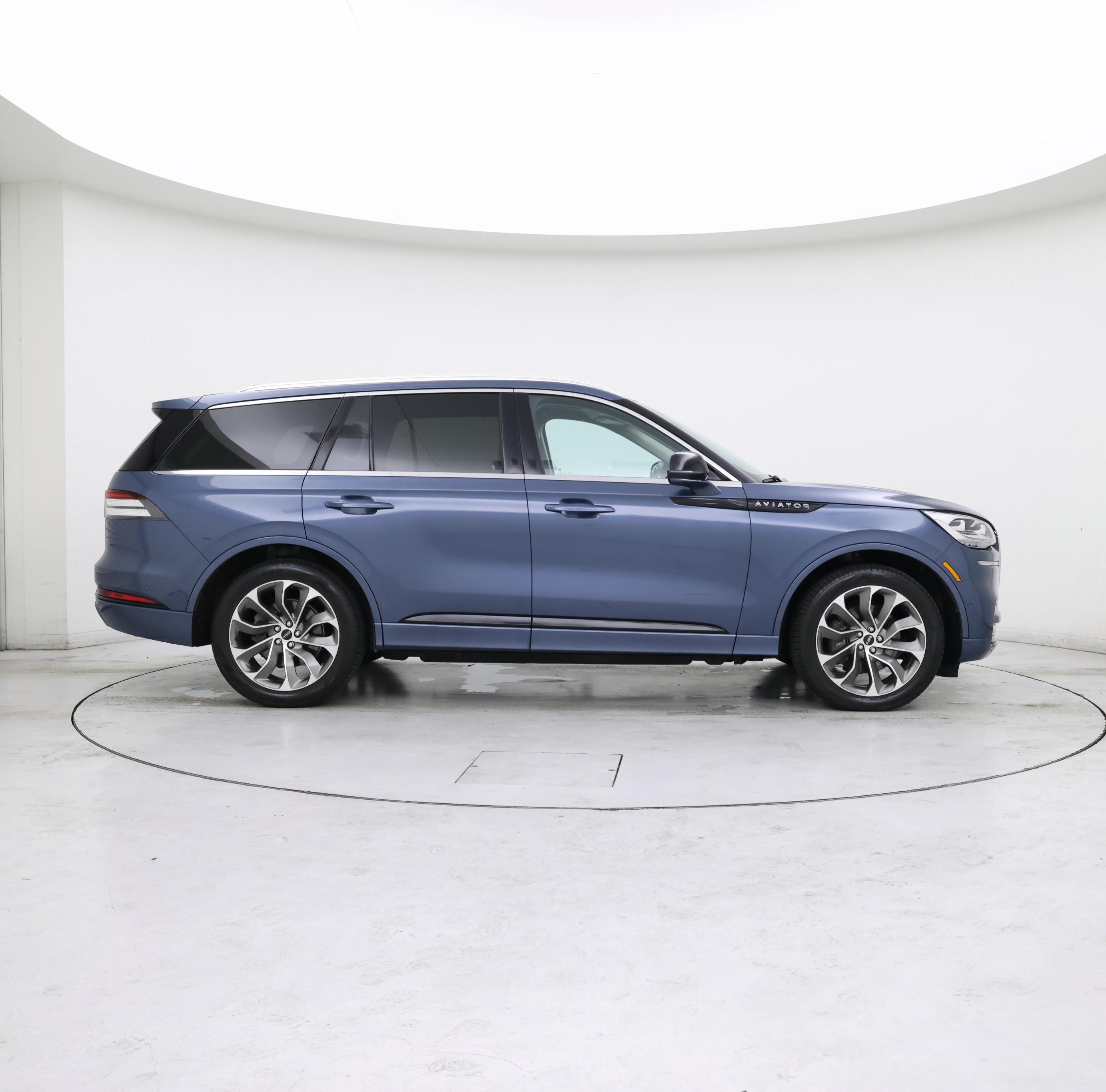 Thumbnail: 2020 Lincoln Aviator - 7