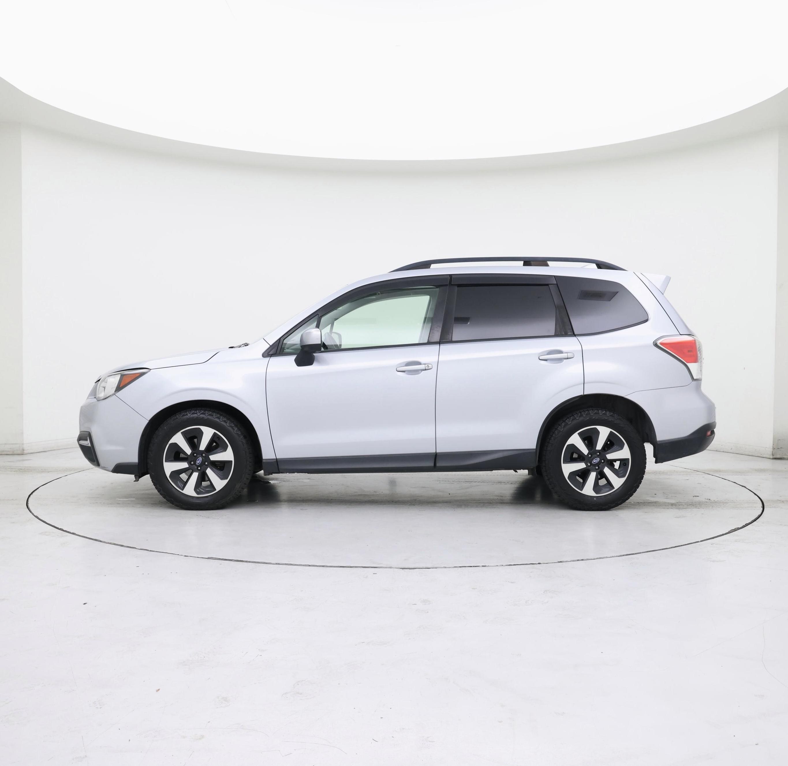 Thumbnail: 2017 Subaru Forester - 3