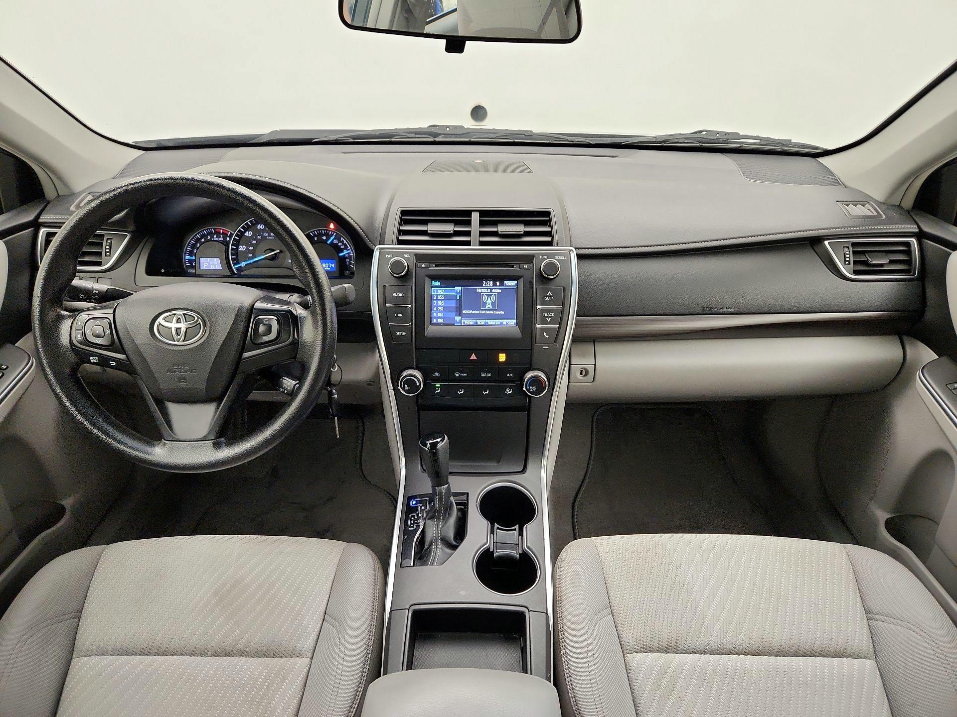Thumbnail: 2015 Toyota Camry - 9