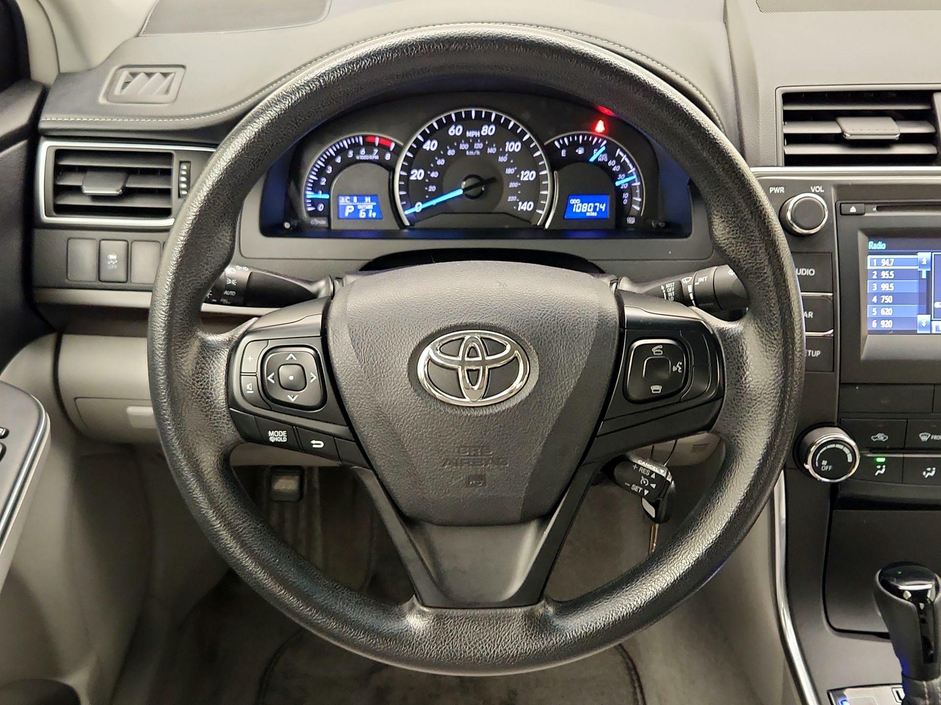 Thumbnail: 2015 Toyota Camry - 10