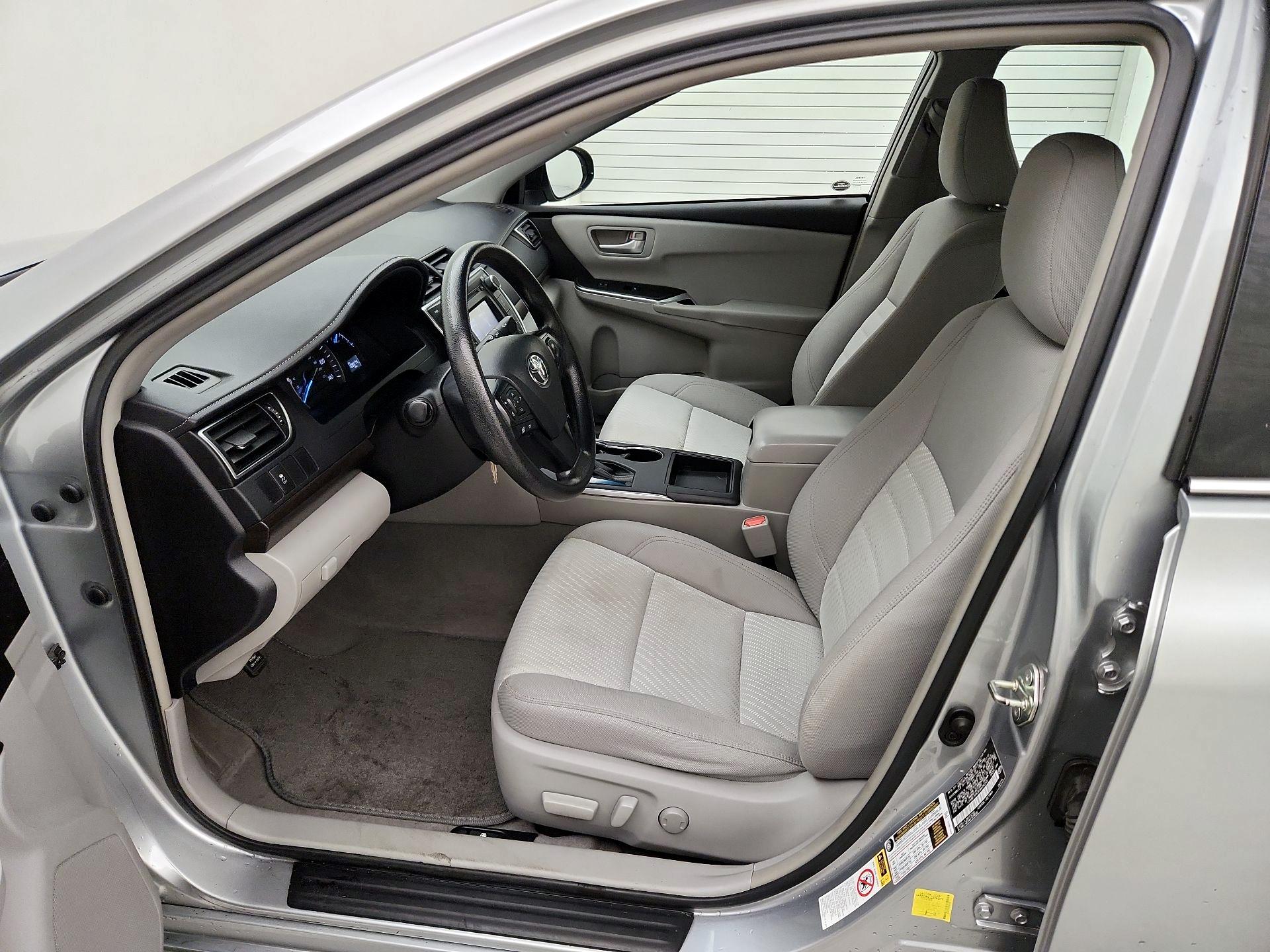 Thumbnail: 2015 Toyota Camry - 11