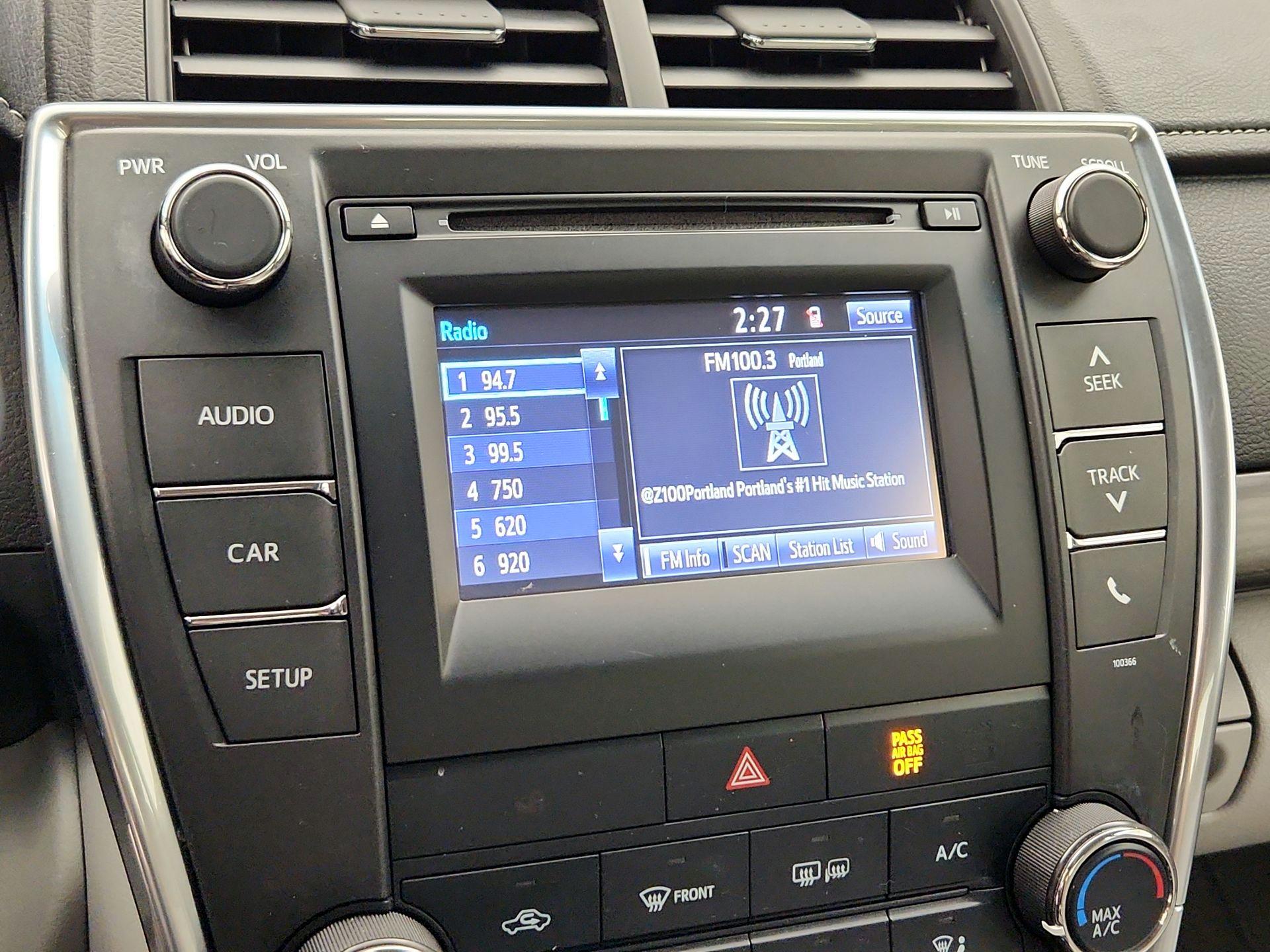 Thumbnail: 2015 Toyota Camry - 15