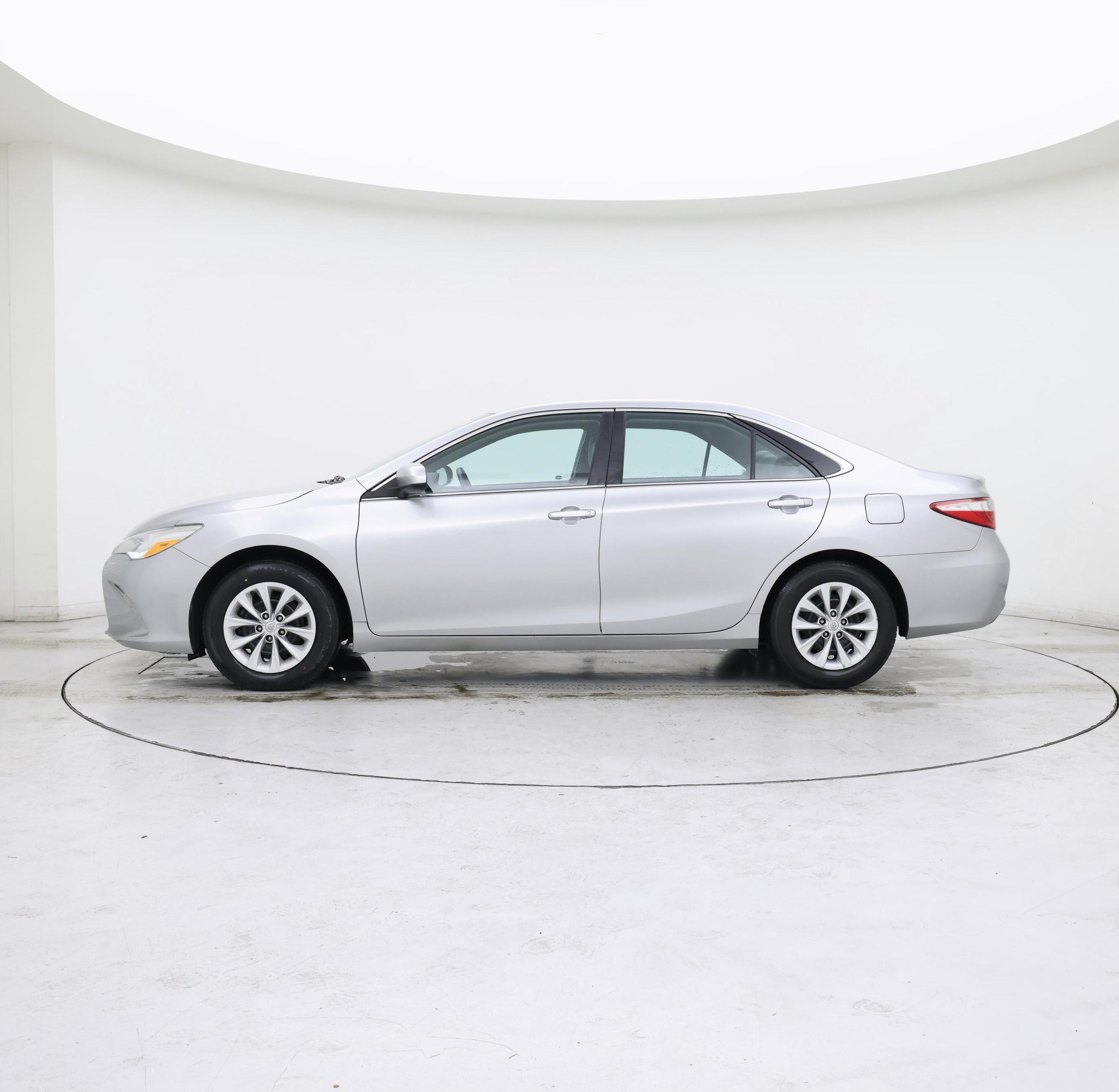 Thumbnail: 2015 Toyota Camry - 3