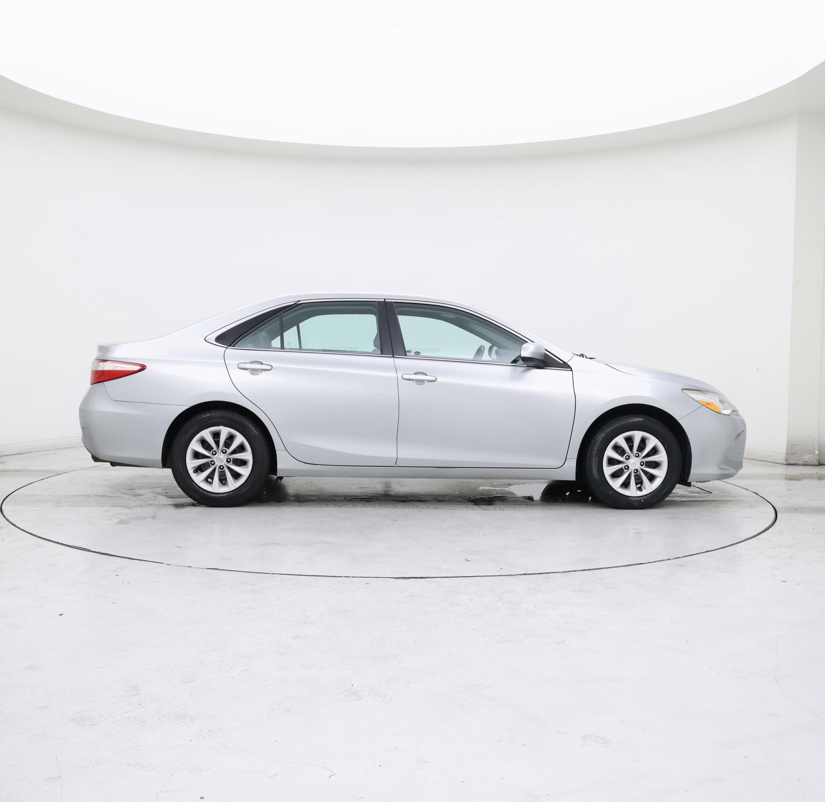 Thumbnail: 2015 Toyota Camry - 7