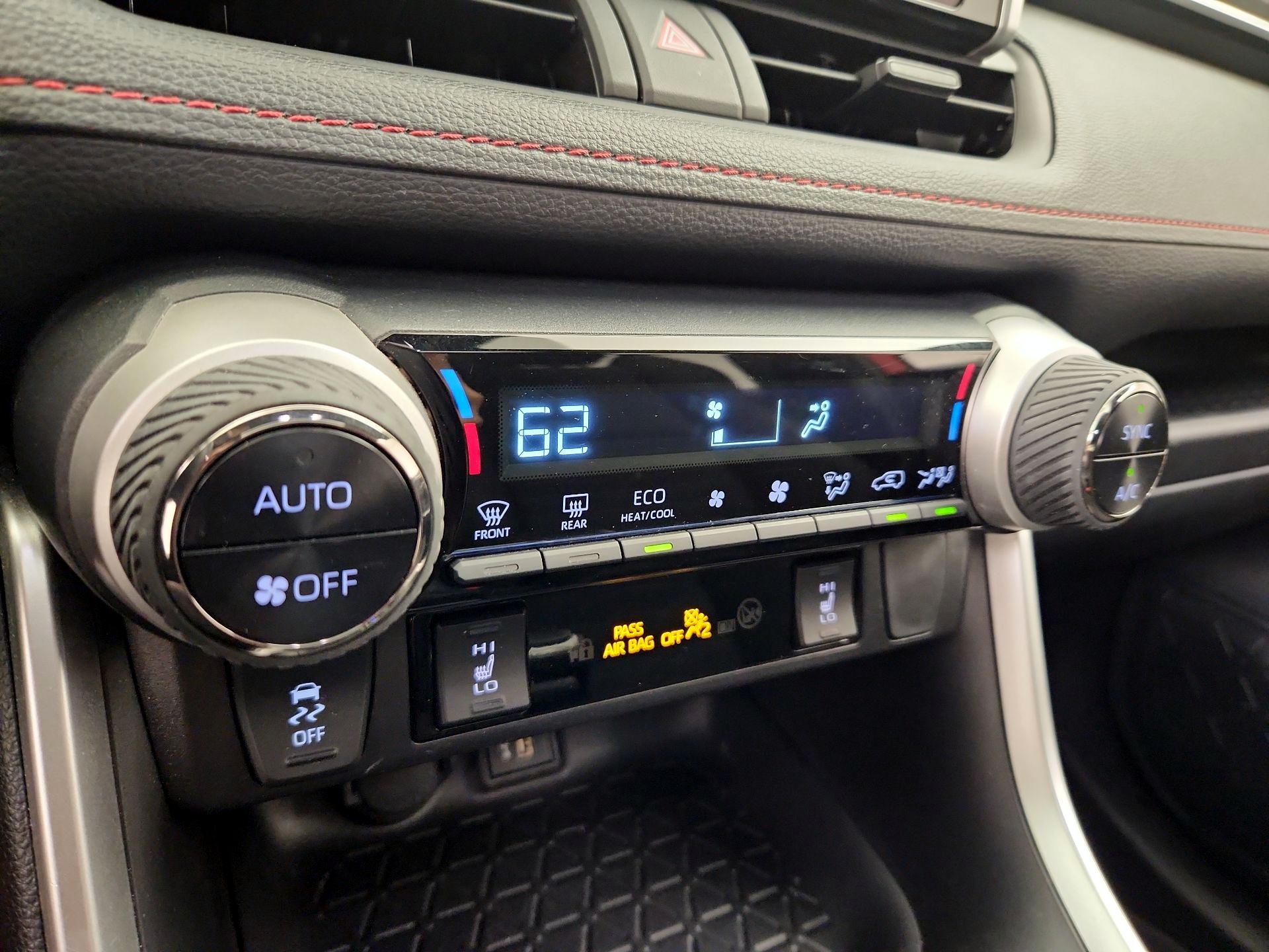 Thumbnail: 2024 Toyota RAV4 - 16