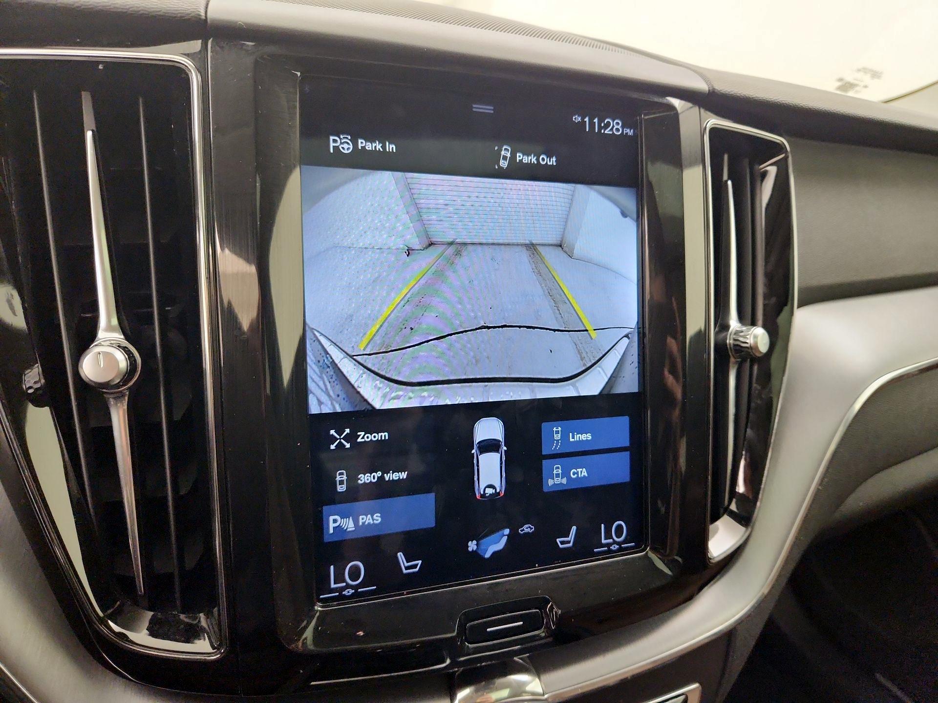 Thumbnail: 2019 Volvo XC60 - 15