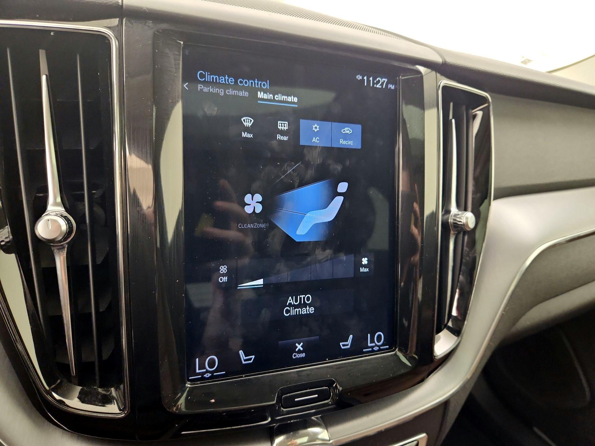 Thumbnail: 2019 Volvo XC60 - 17