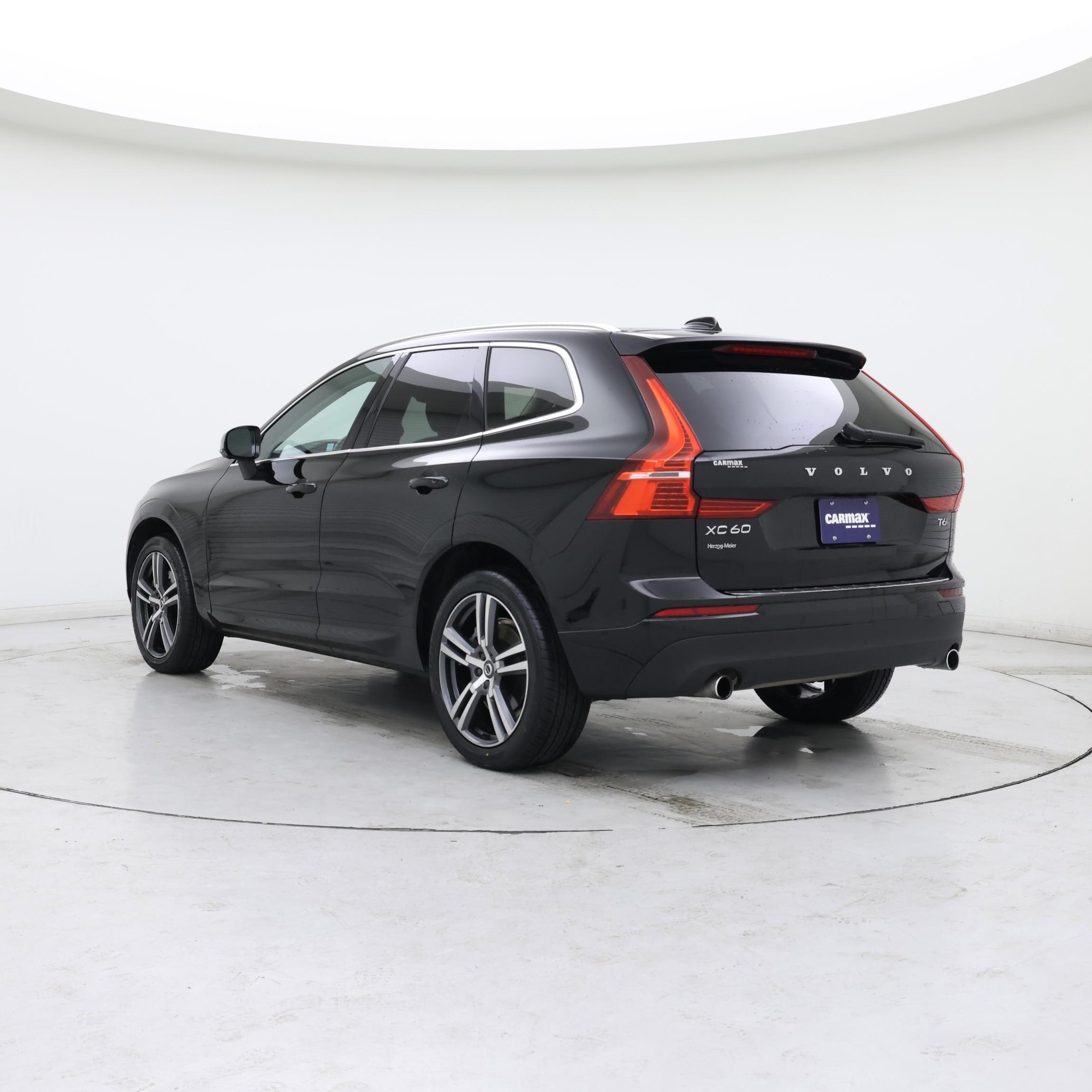 Thumbnail: 2019 Volvo XC60 - 2