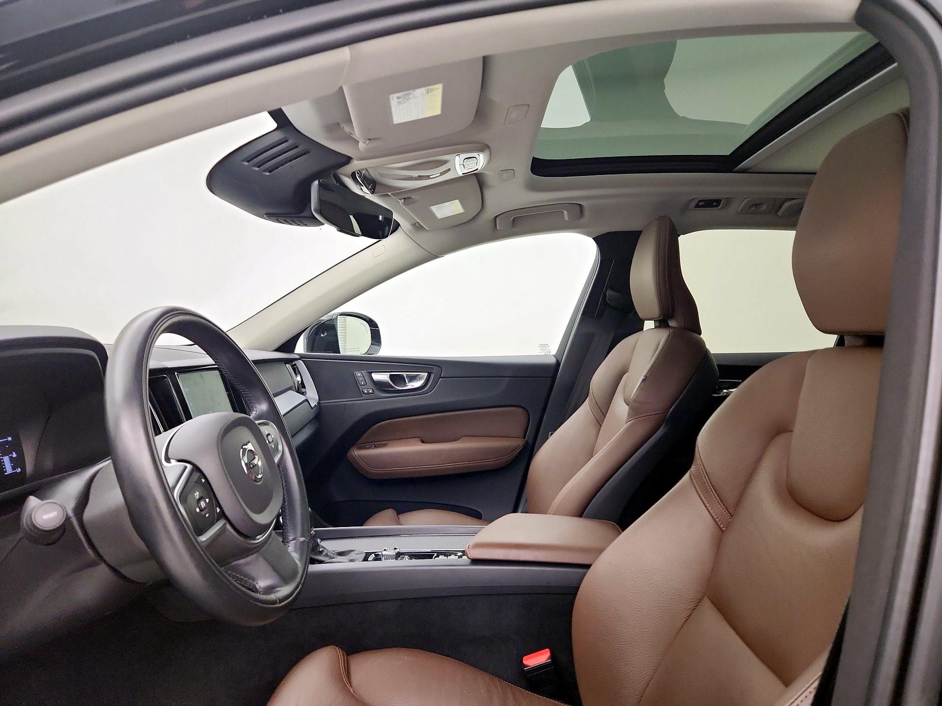 Thumbnail: 2019 Volvo XC60 - 20