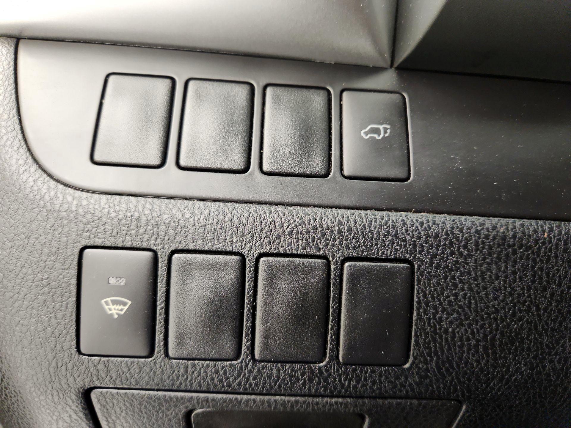Thumbnail: 2015 Toyota Highlander - 13