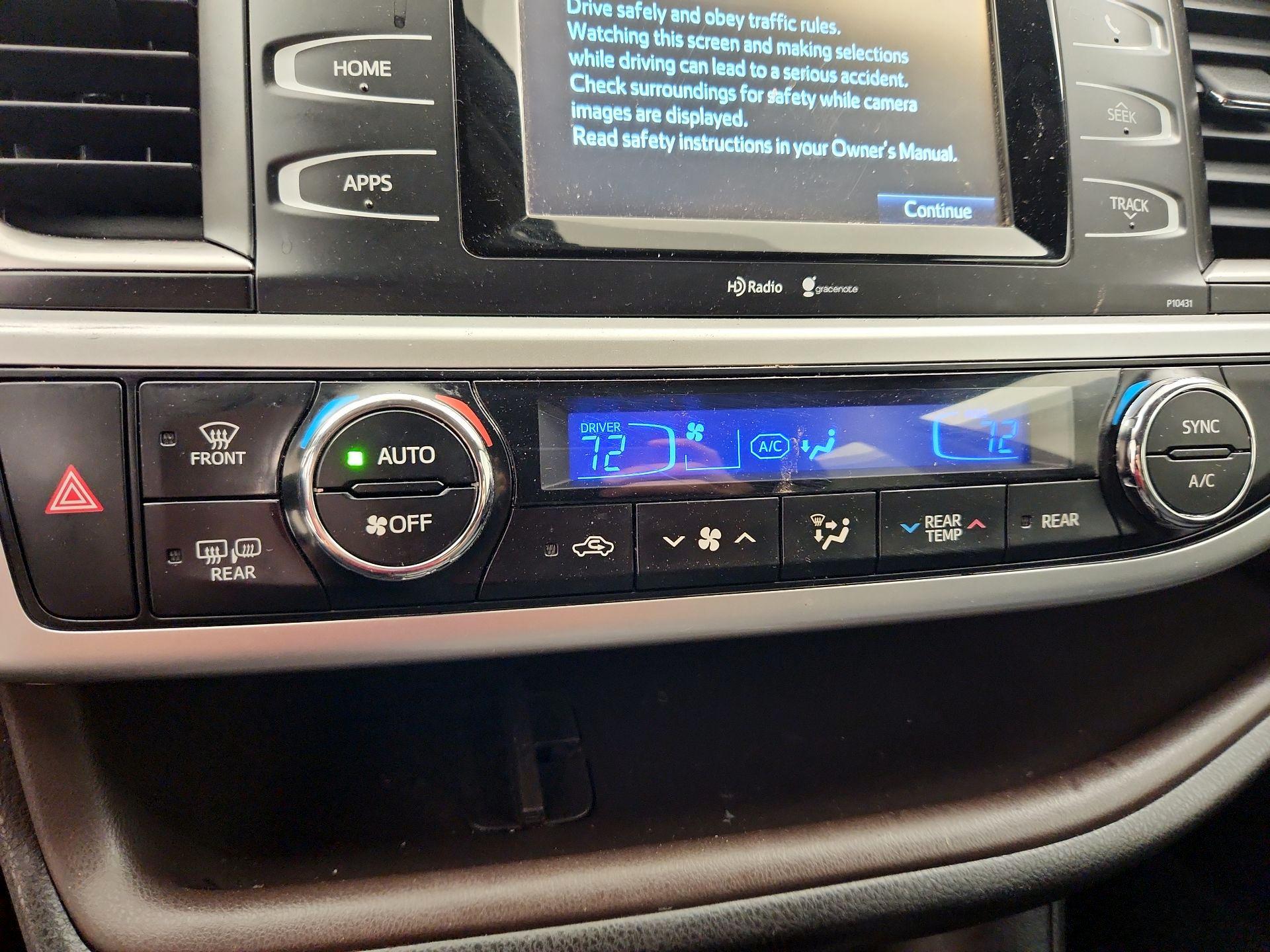 Thumbnail: 2015 Toyota Highlander - 15