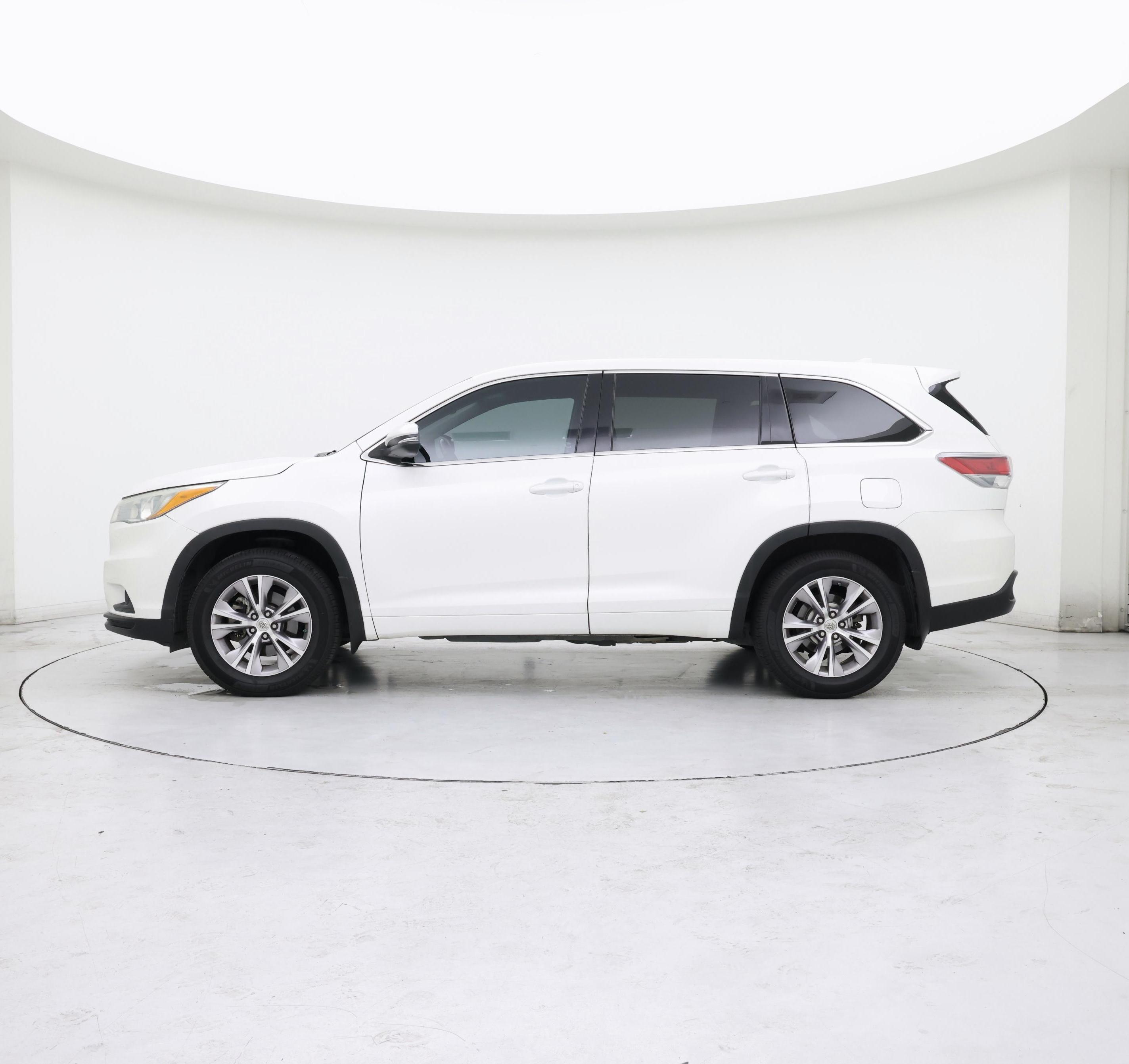 Thumbnail: 2015 Toyota Highlander - 3