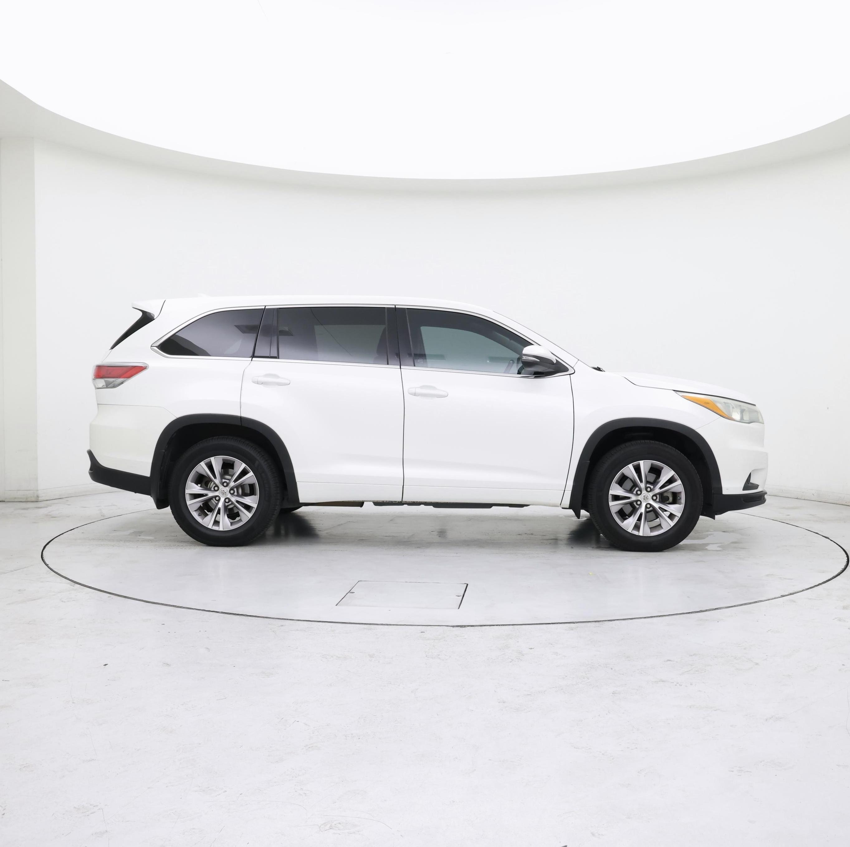 Thumbnail: 2015 Toyota Highlander - 7