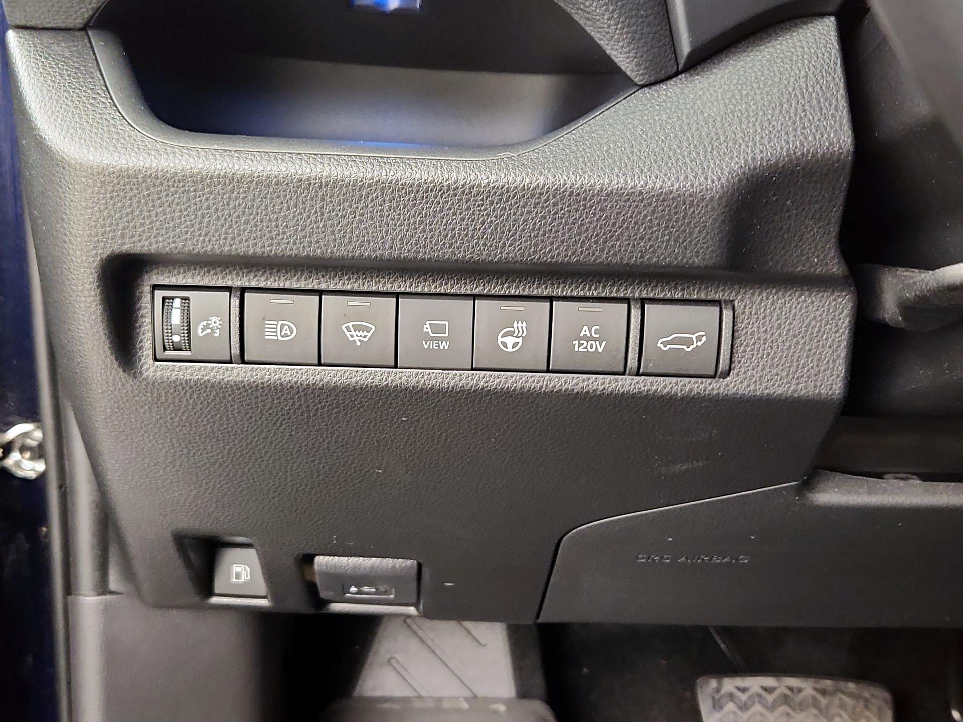 Thumbnail: 2021 Toyota RAV4 - 13