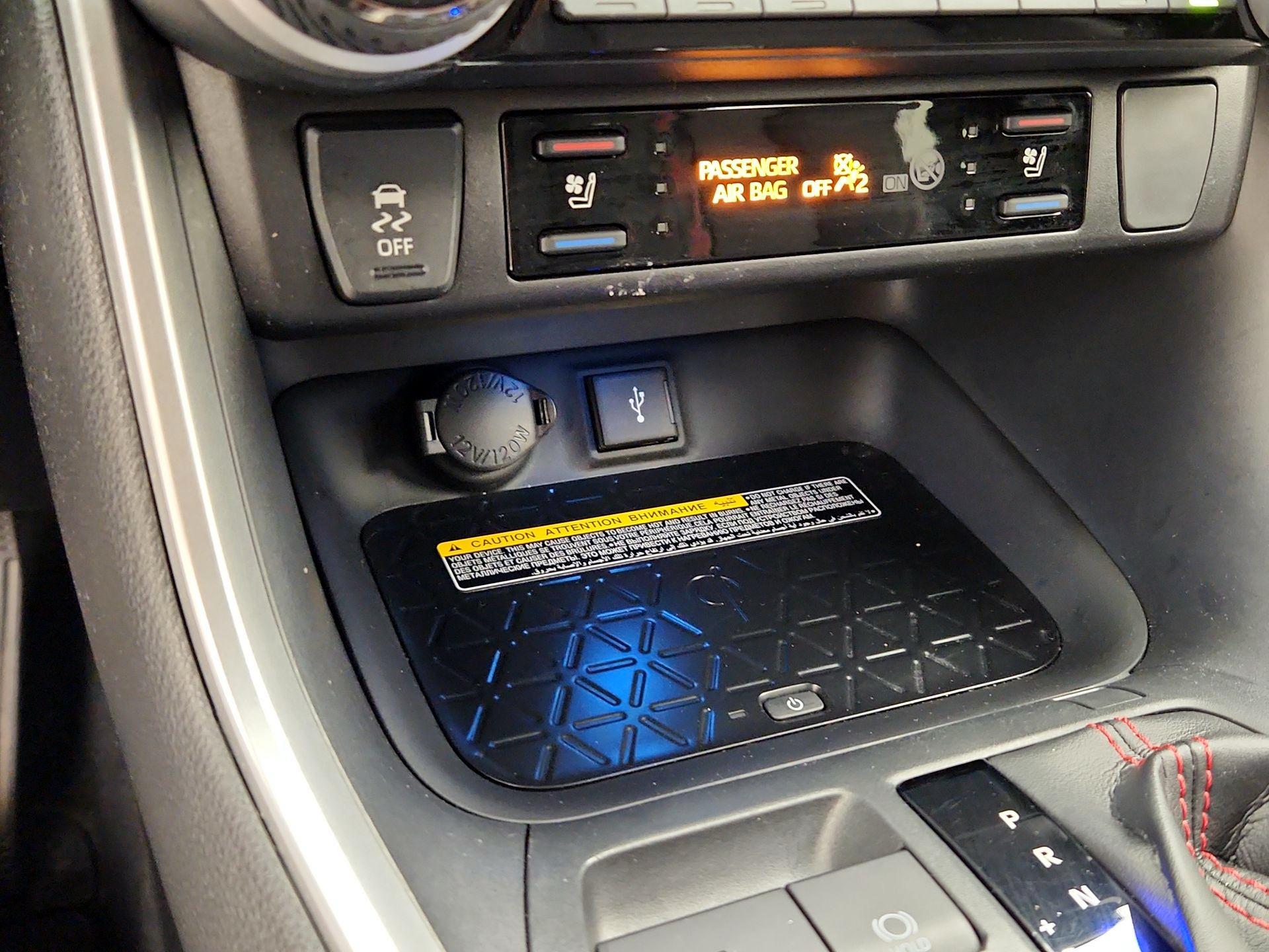 Thumbnail: 2021 Toyota RAV4 - 19