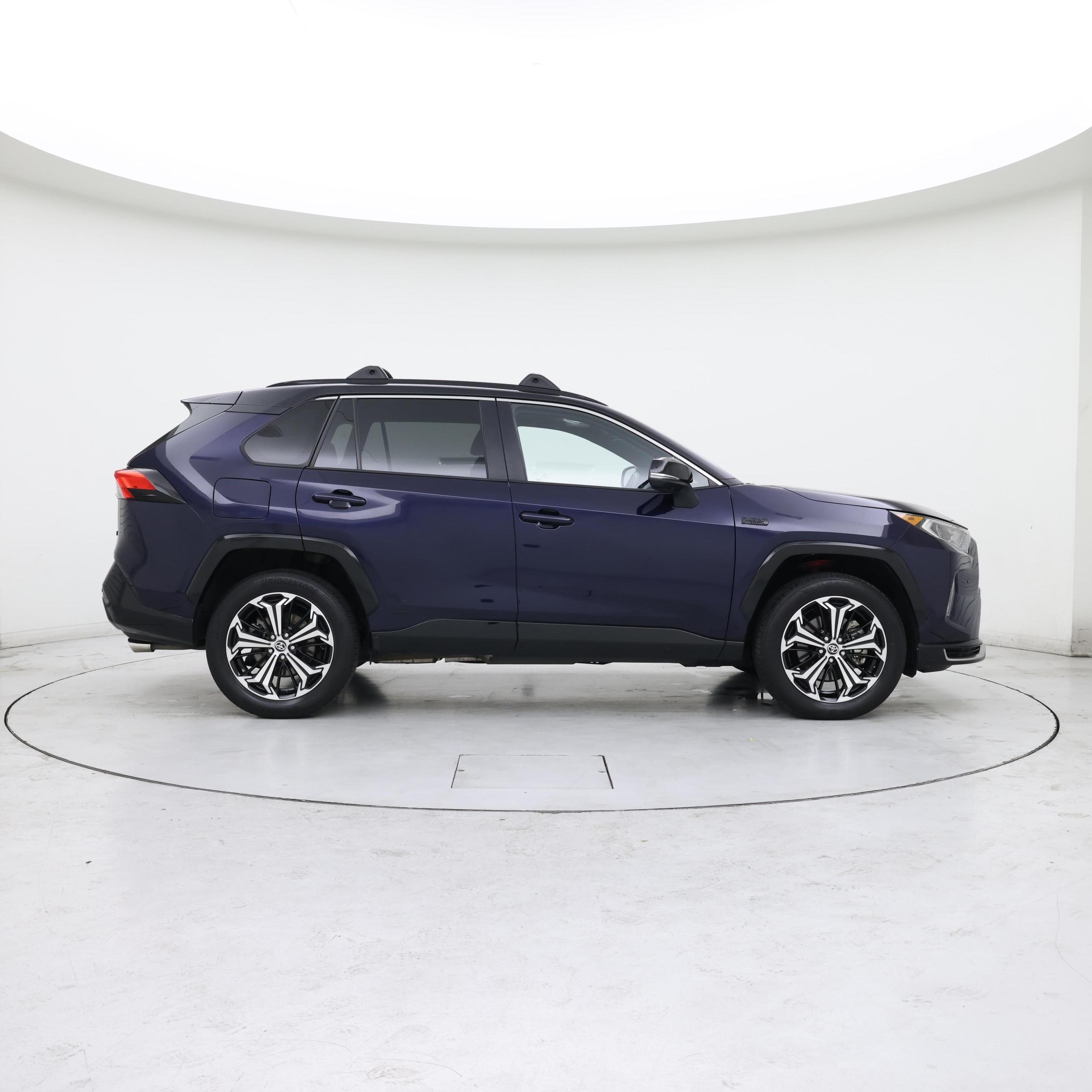 Thumbnail: 2021 Toyota RAV4 - 7