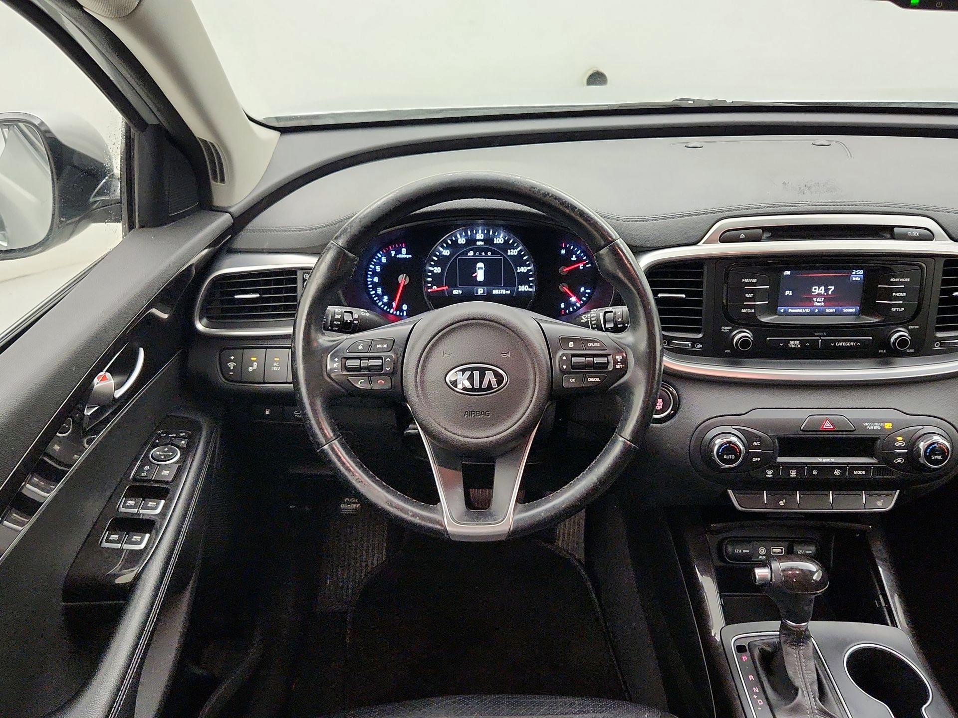 Thumbnail: 2016 Kia Sorento - 10