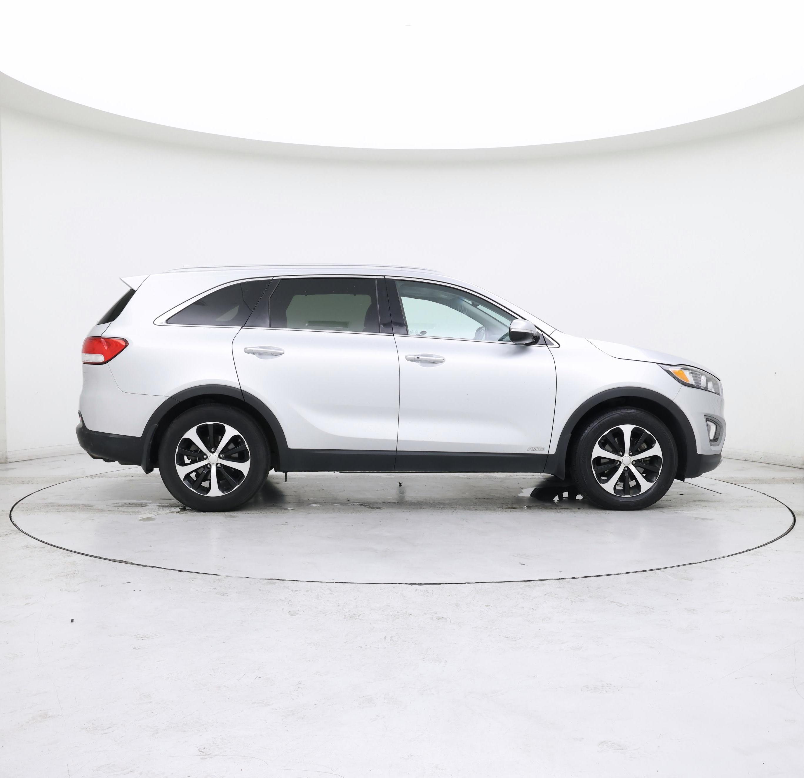 Thumbnail: 2016 Kia Sorento - 7