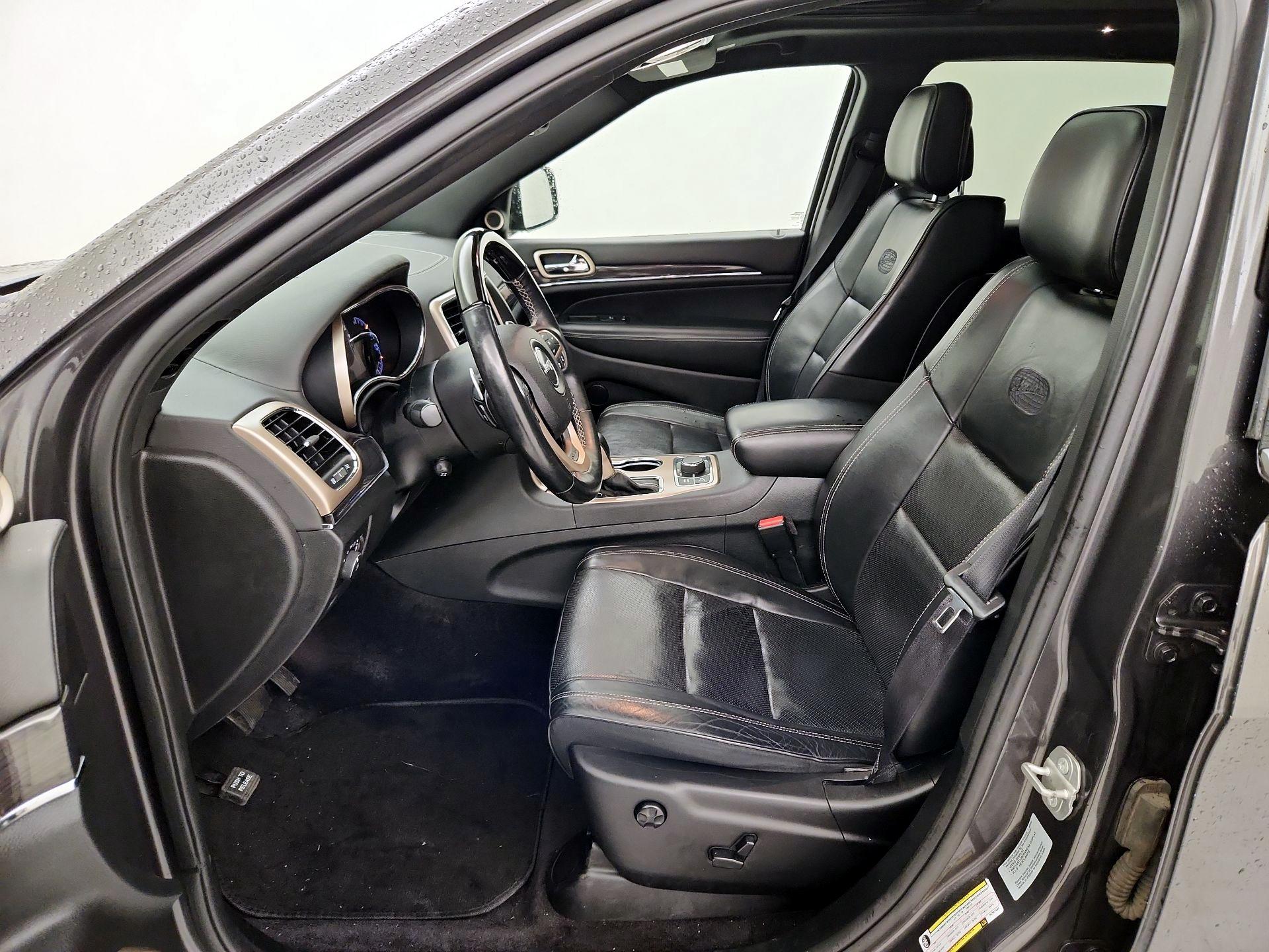 Thumbnail: 2017 Jeep Grand Cherokee - 11