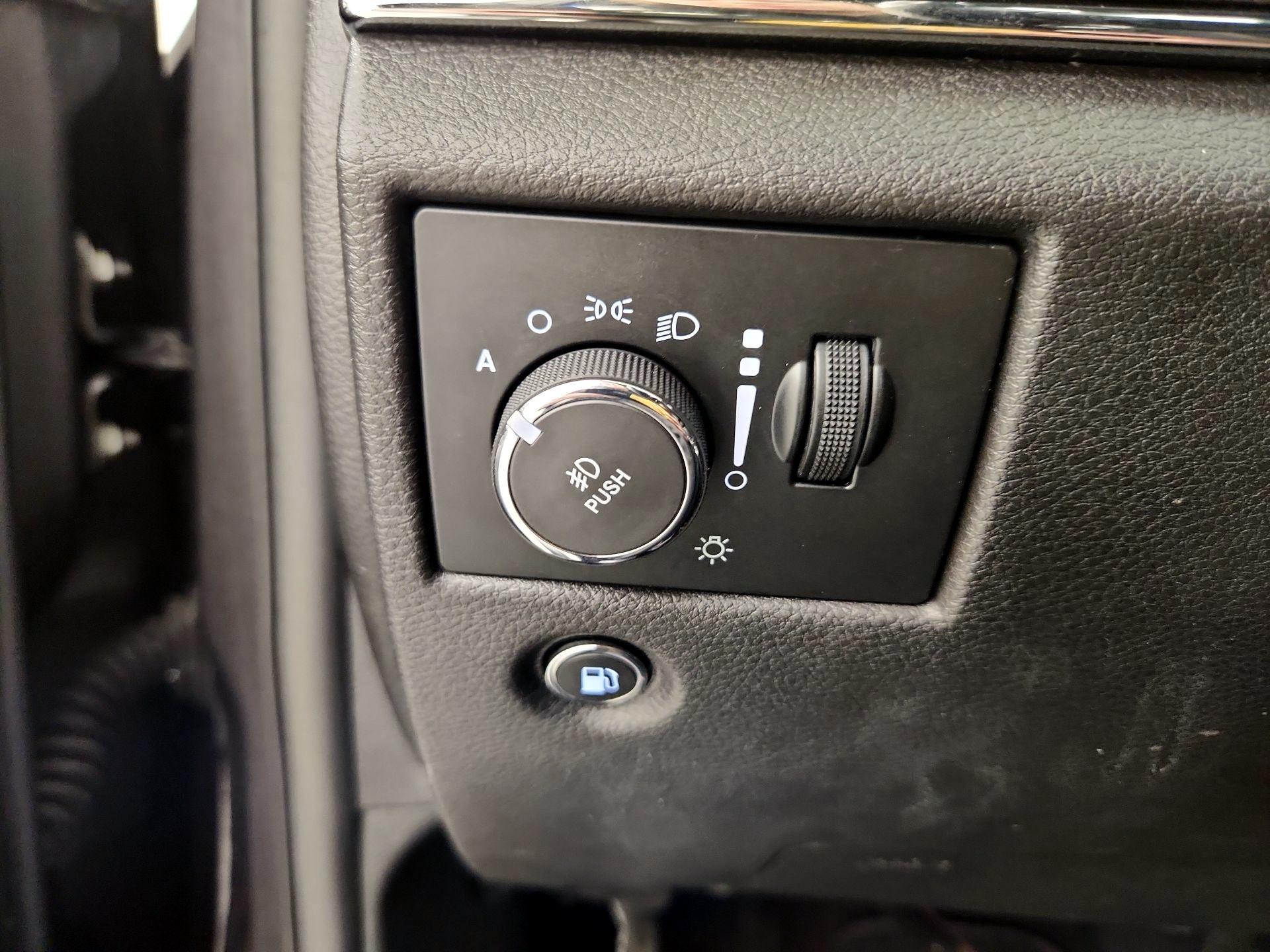 Thumbnail: 2017 Jeep Grand Cherokee - 13