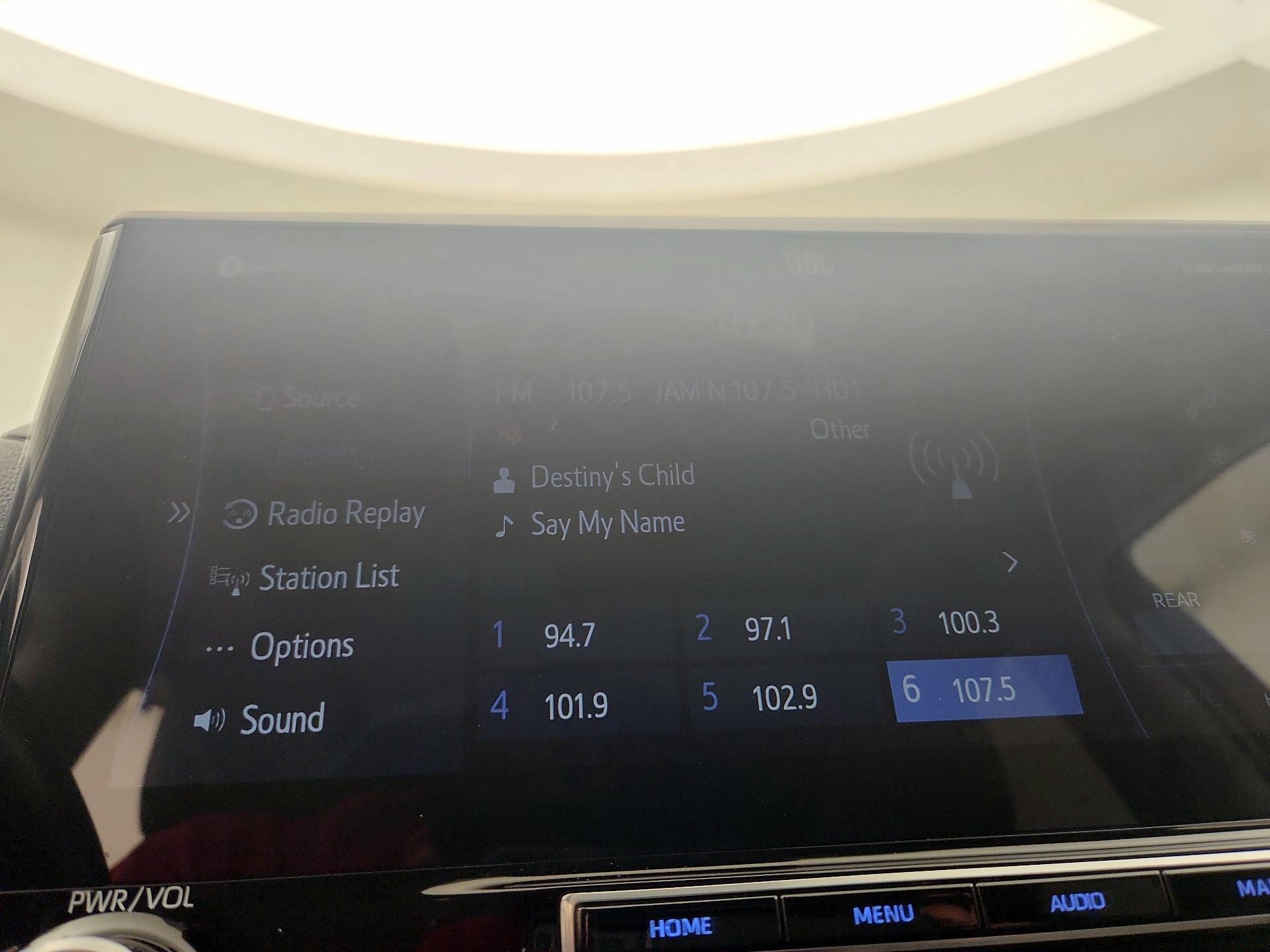 Thumbnail: 2020 Toyota Highlander - 16