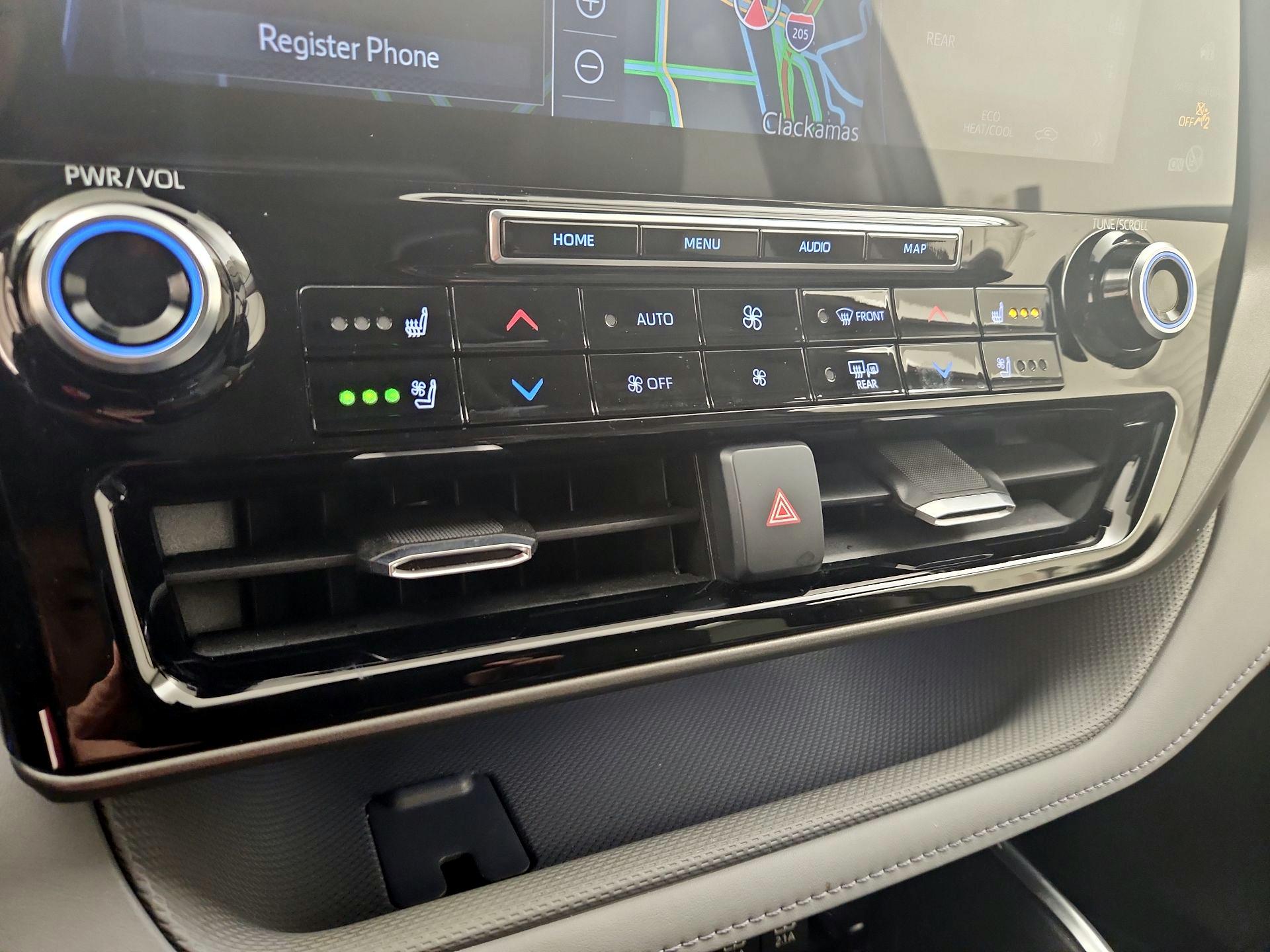 Thumbnail: 2020 Toyota Highlander - 17
