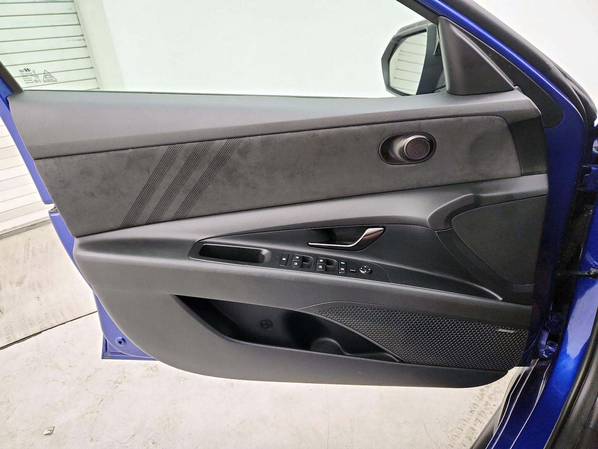 Thumbnail: 2022 Hyundai Elantra - 12