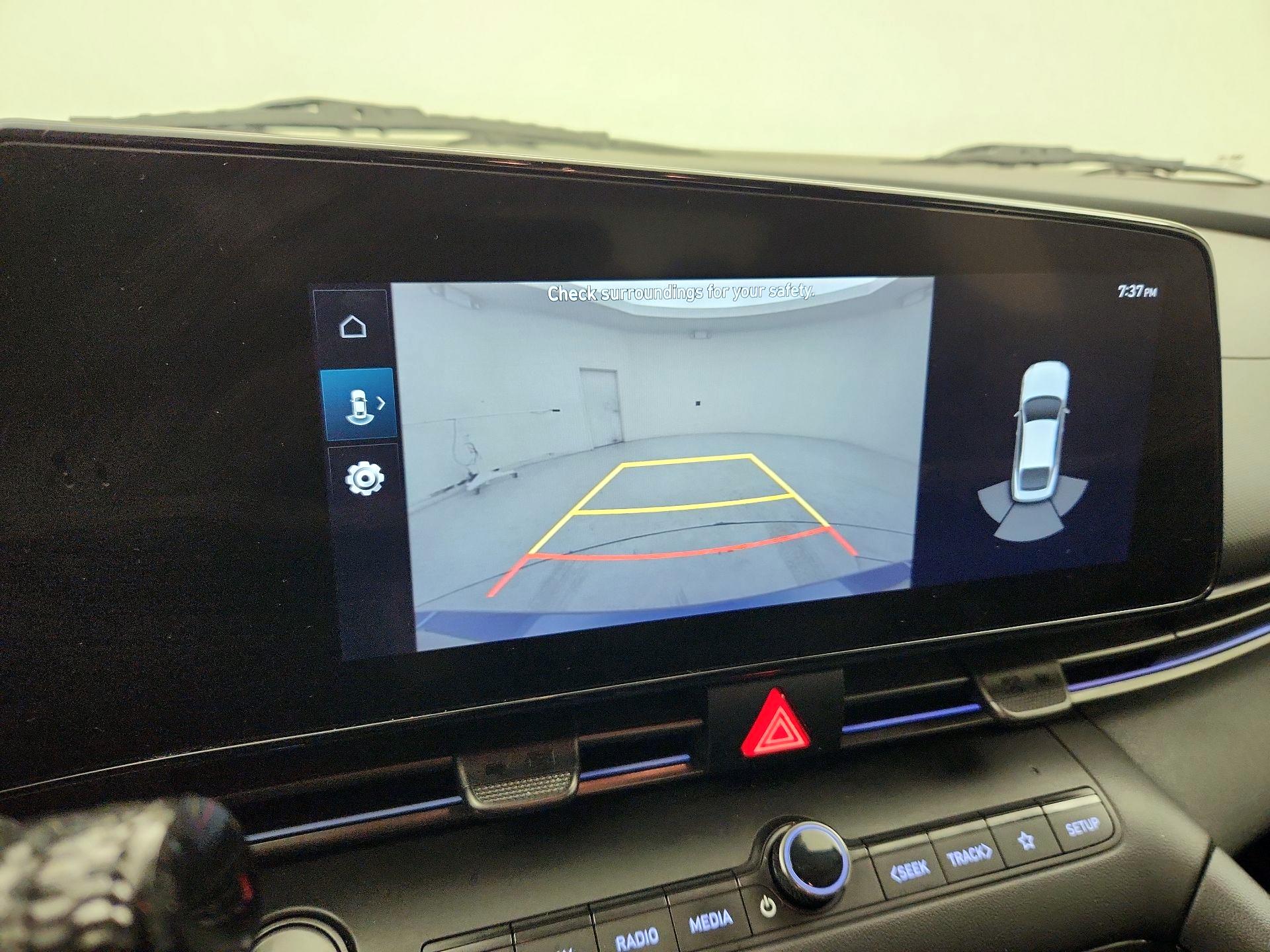 Thumbnail: 2022 Hyundai Elantra - 15