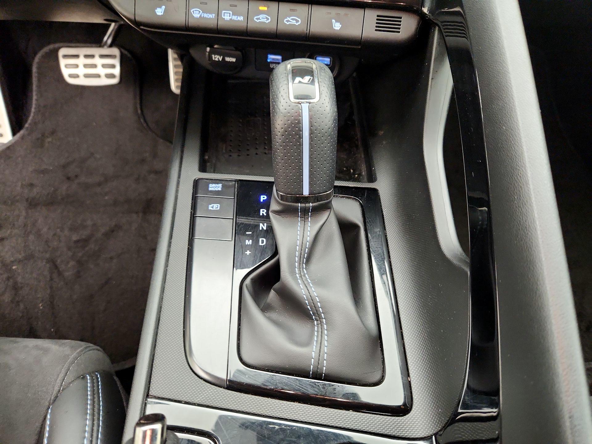 Thumbnail: 2022 Hyundai Elantra - 18