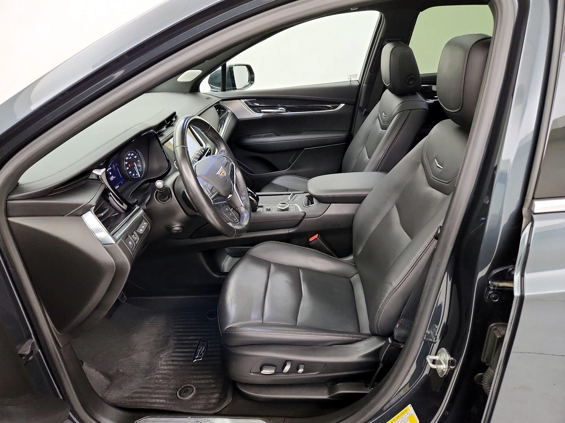Thumbnail: 2021 Cadillac XT5 - 11