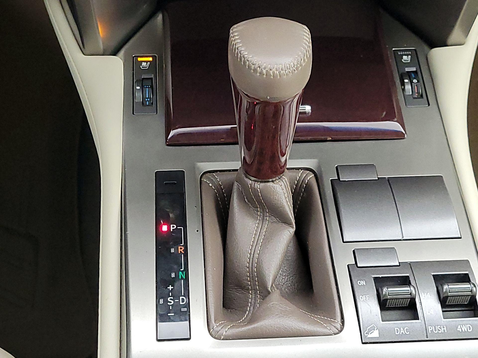 Thumbnail: 2014 Lexus GX - 18